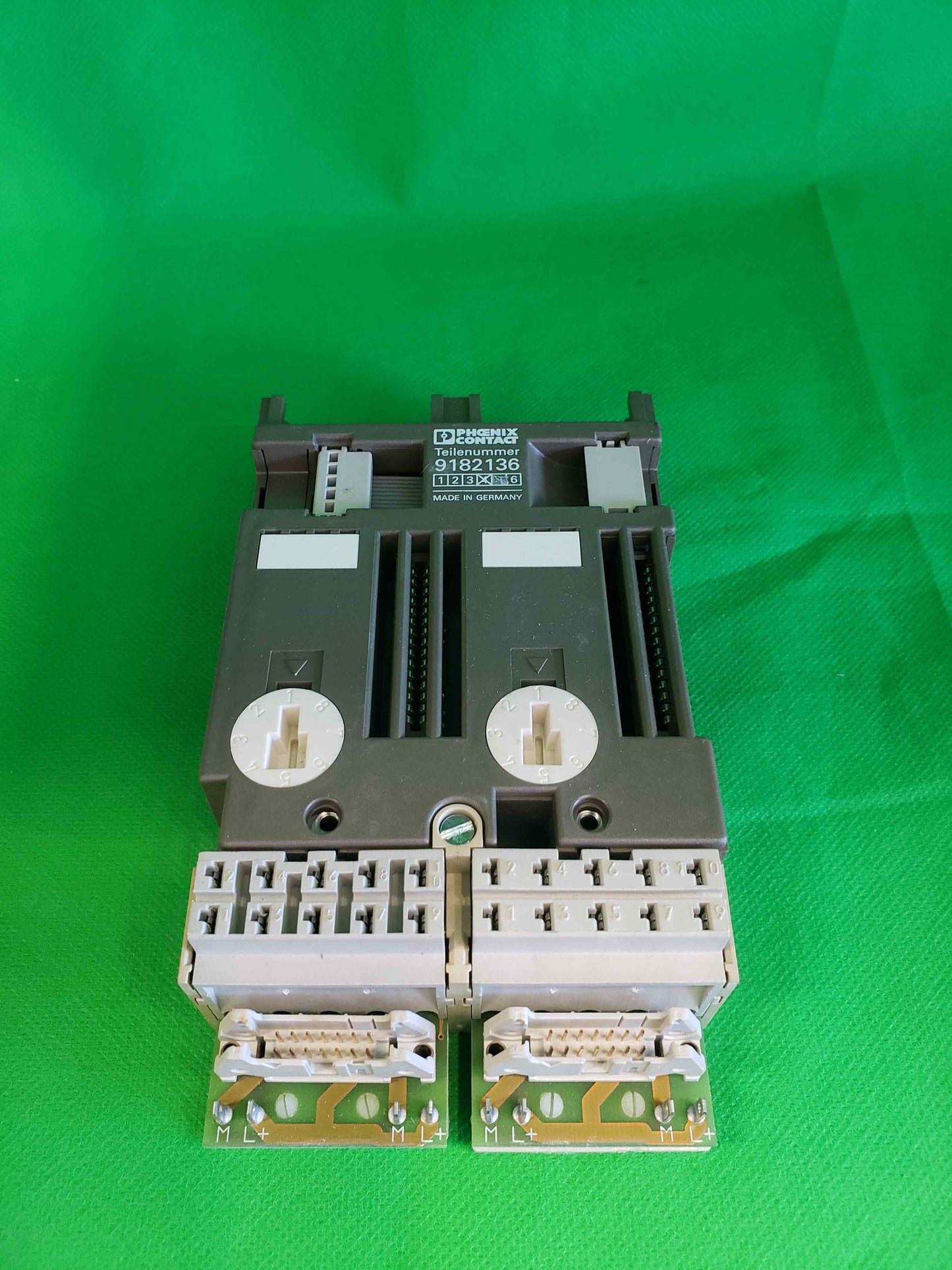 Pheonix Contact-FLKM 14 PA BUS S100 Neuf/FLKM14PABUSS100