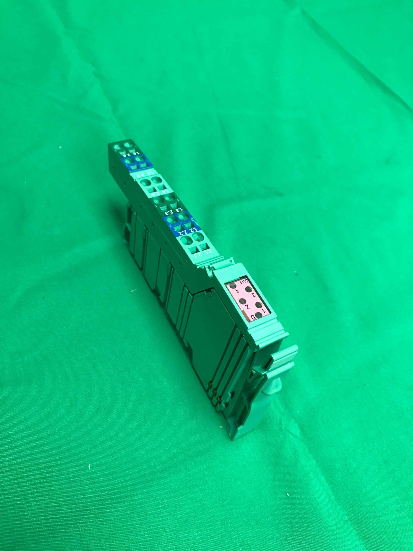 6808