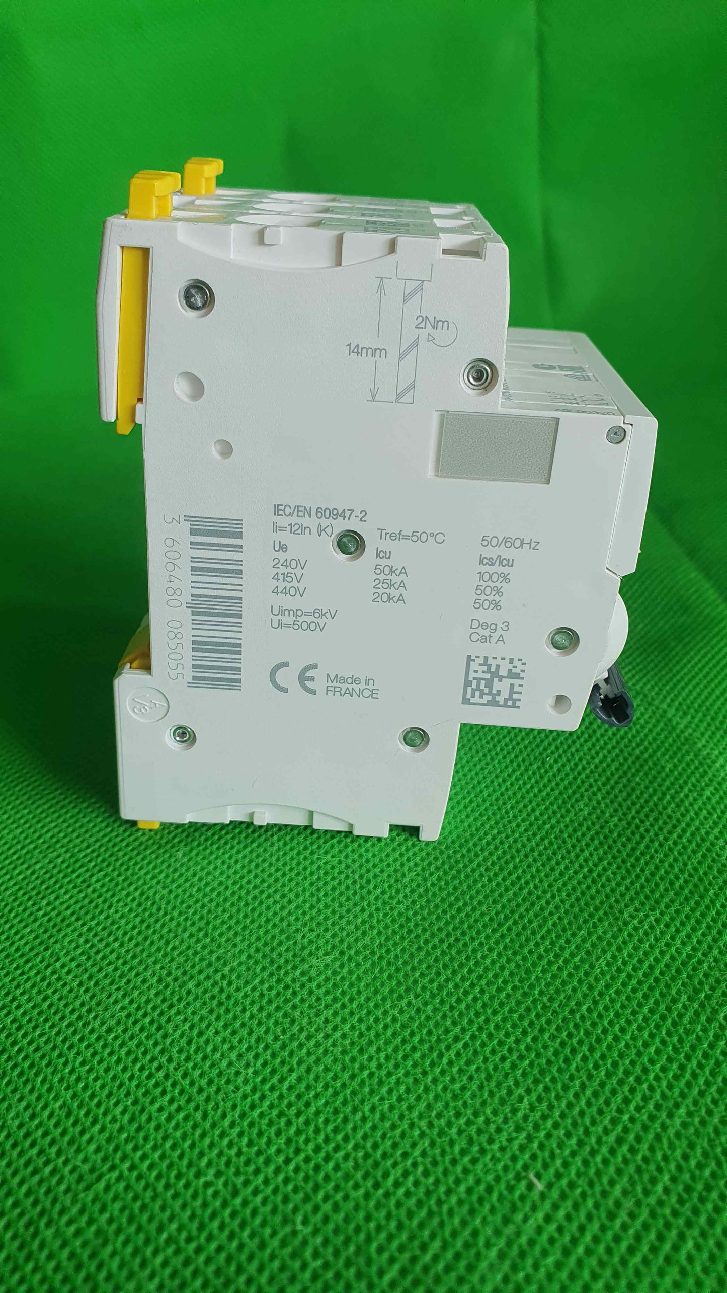 Schneider Electric-IEC EN 60947-2/IECEN609472