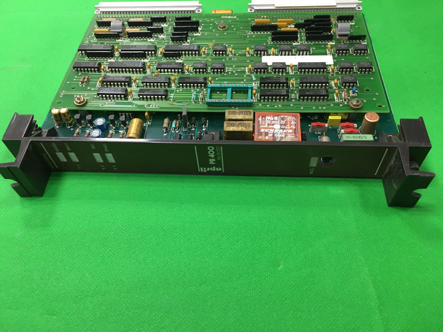 April-PB 400 61057/PB40061057