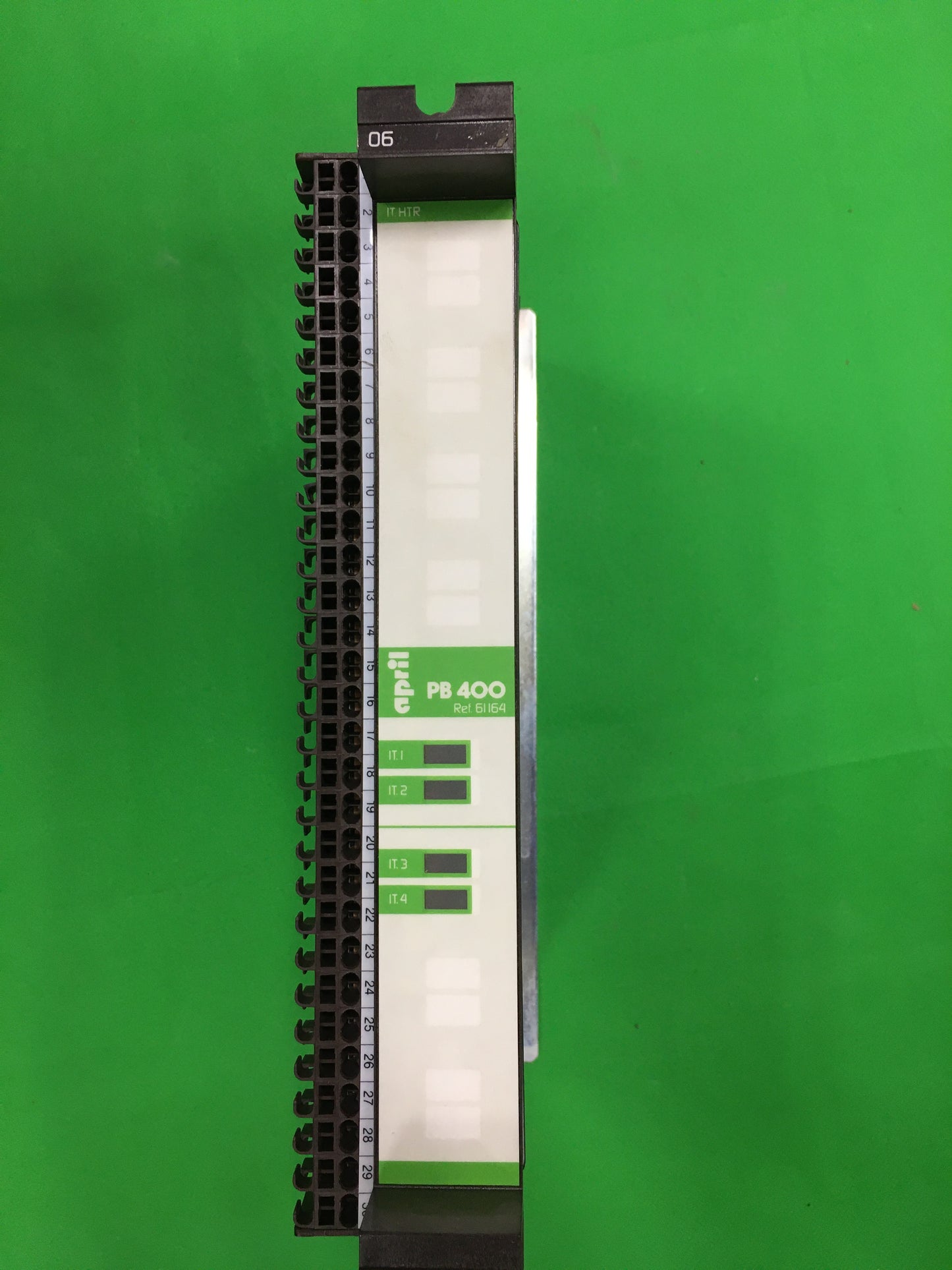 April-PB 400 61164/PB40061164
