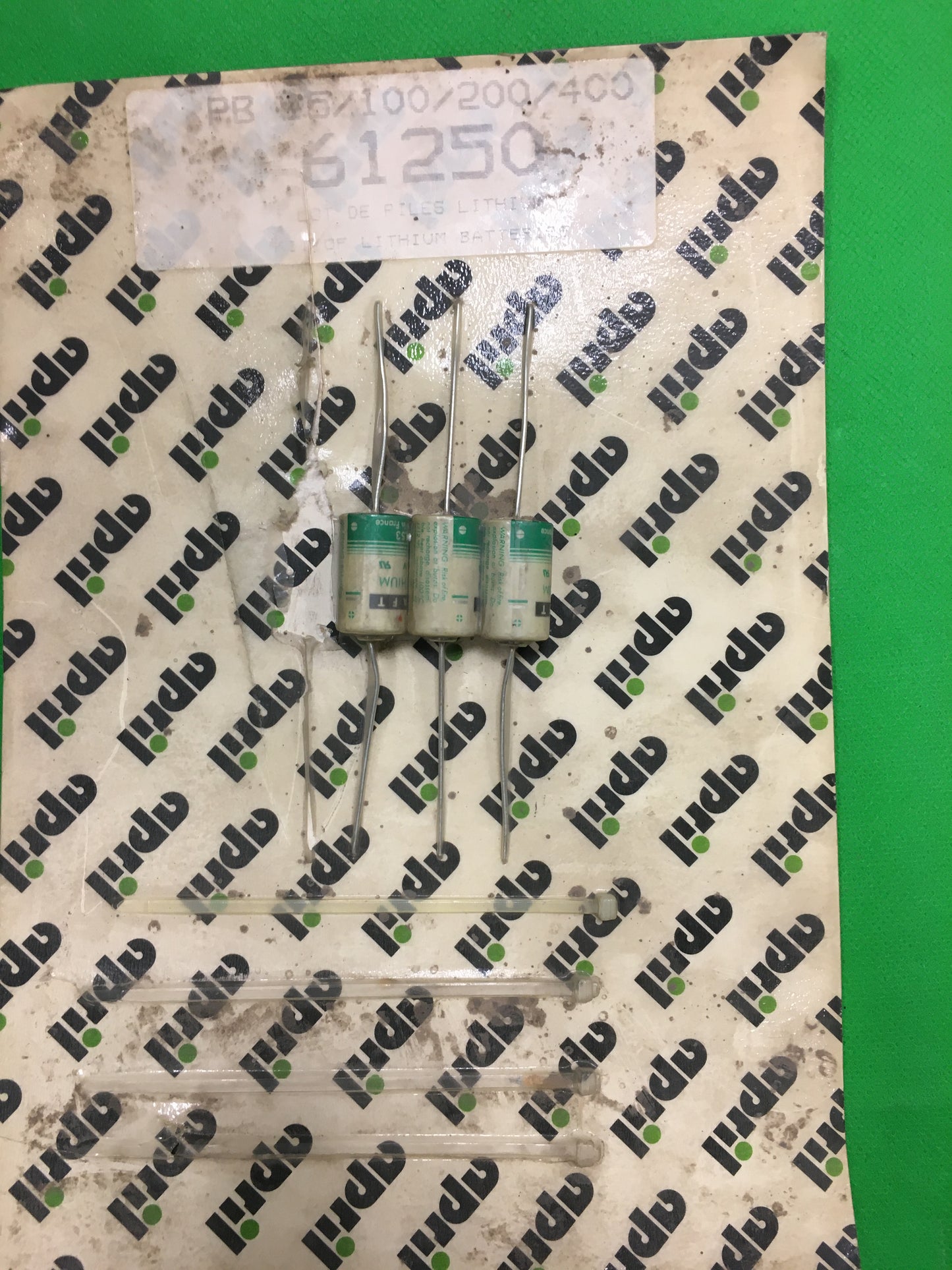 April-PB 400 61250/PB40061250