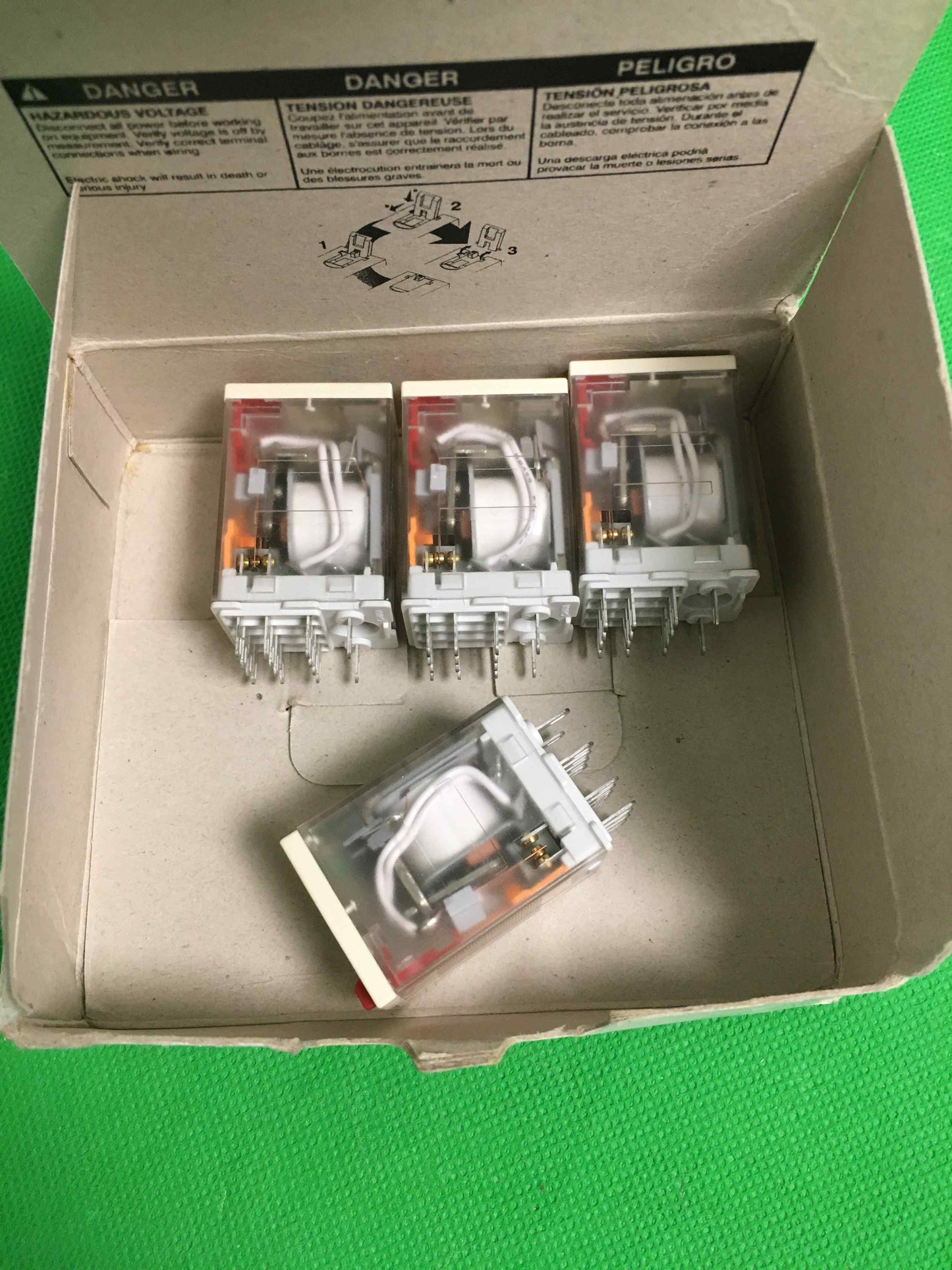 Schneider Electric-RXM4AB2P7/RXM4AB2P7