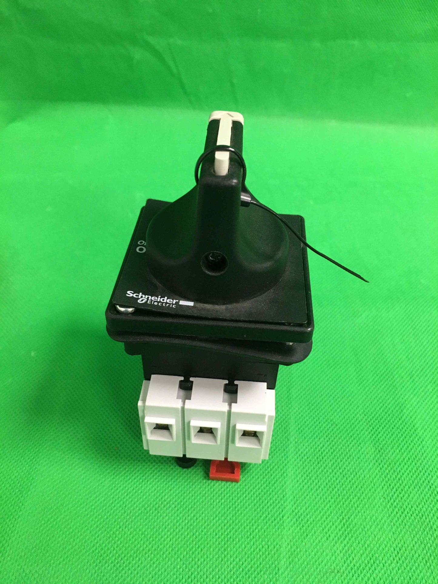 Schneider Electric-V01 60947-3/V01609473