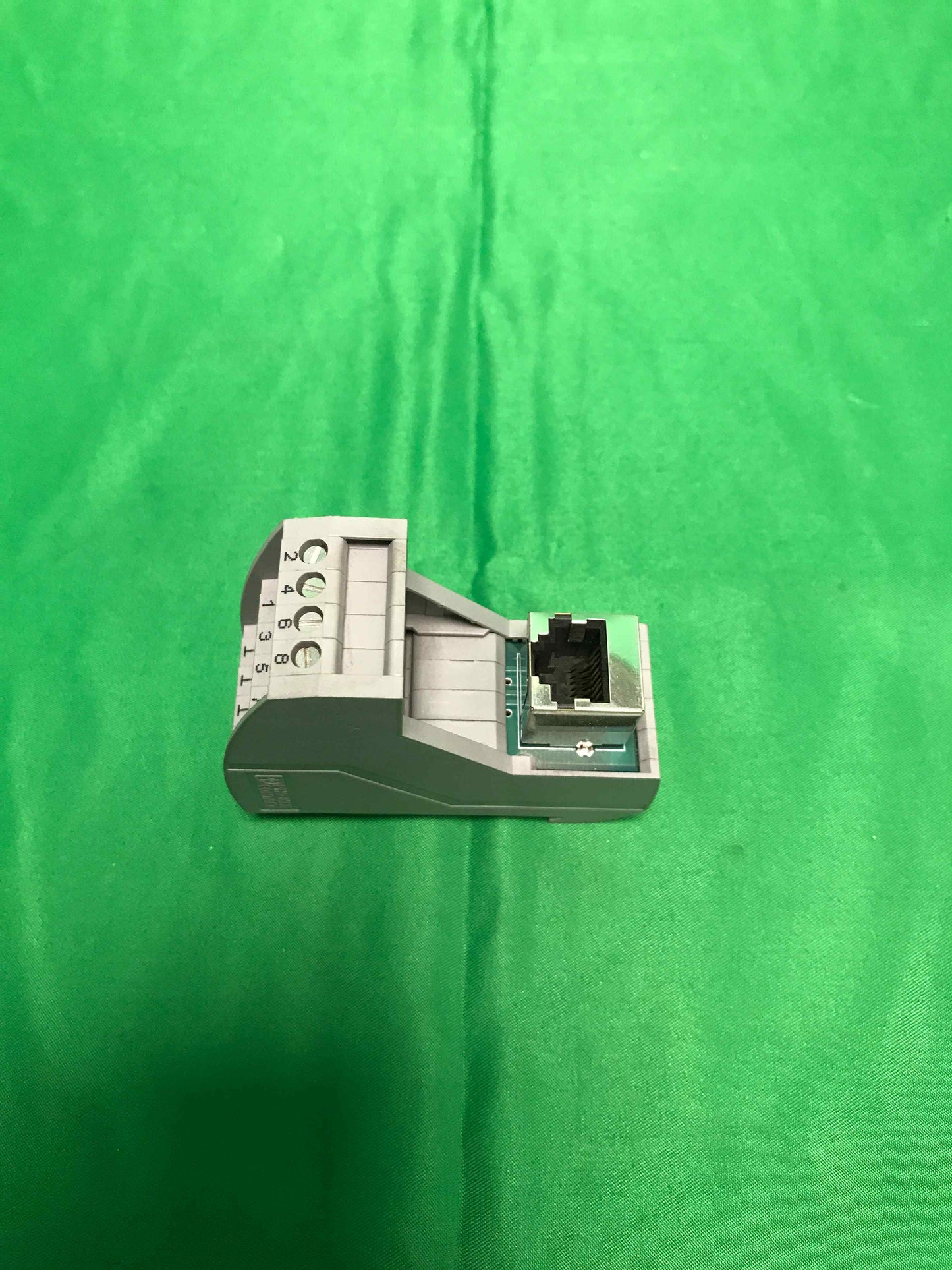7487