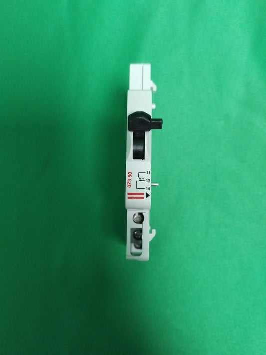legrand 073 50 7350 WITHOUT ORIGINAL PACKAGING CONTACT AUXILIAIRE