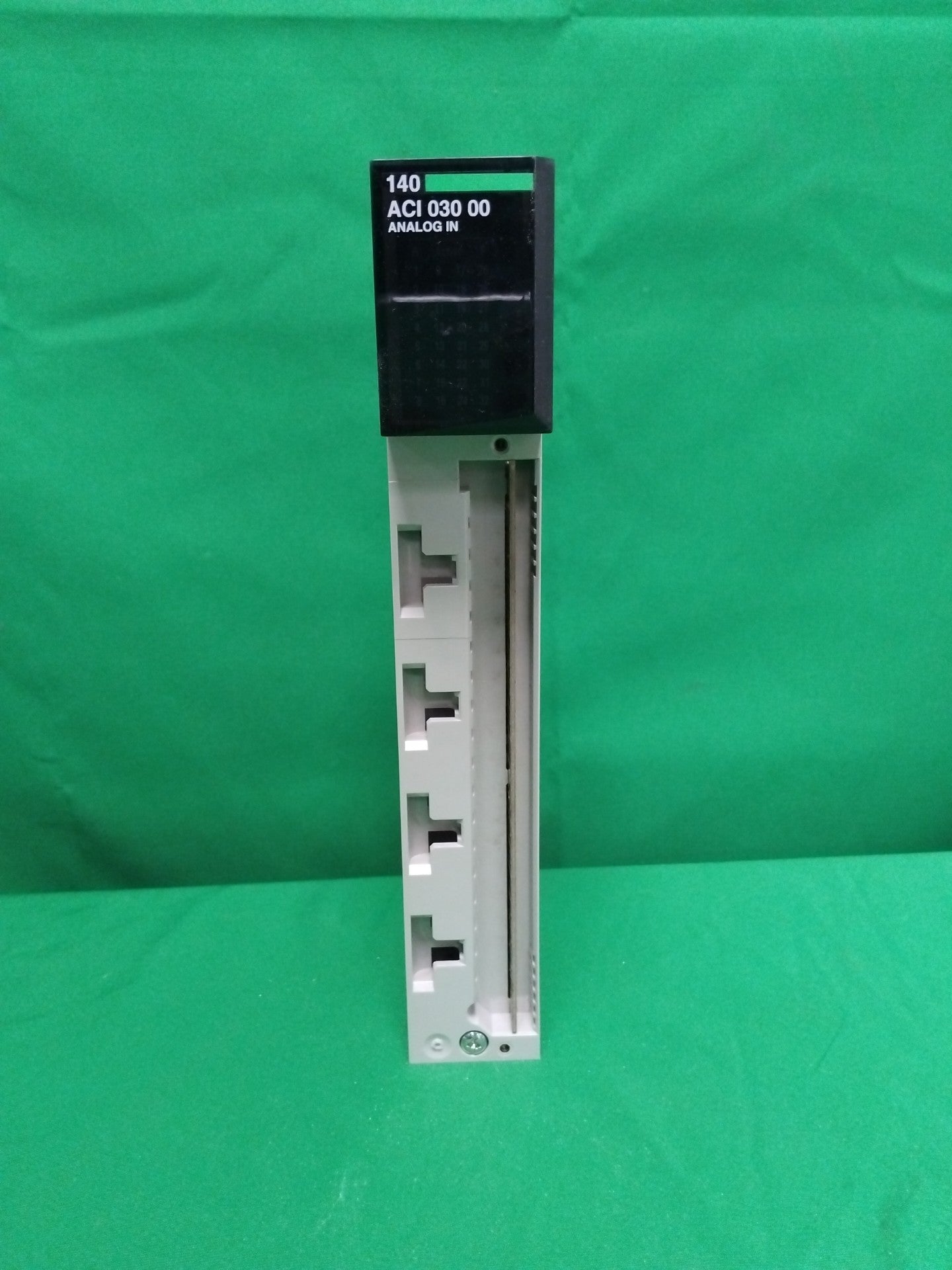 Schneider-Electric 140ACI03000 140ACI03000 ANALOG IN