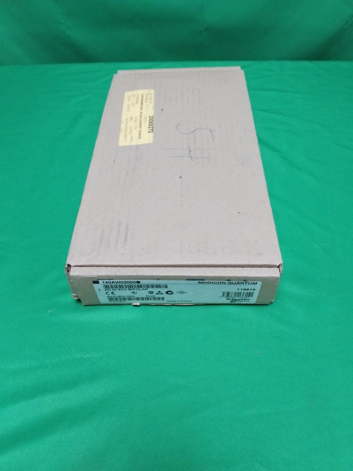 Schneider-Electric 140AVI03000 140AVI03000 Defective