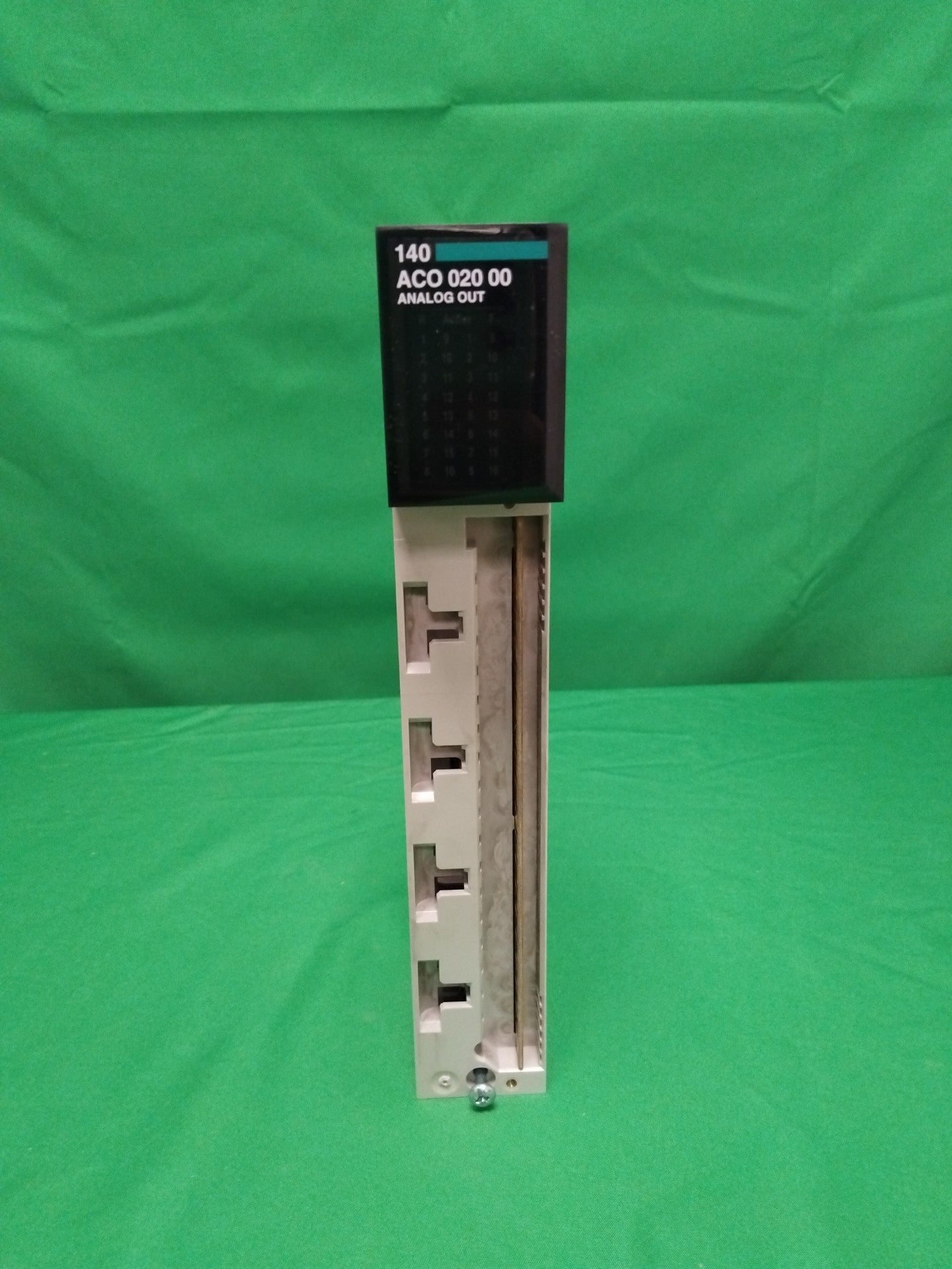 Schneider-Electric 140CO02000 140CO02000 Defective