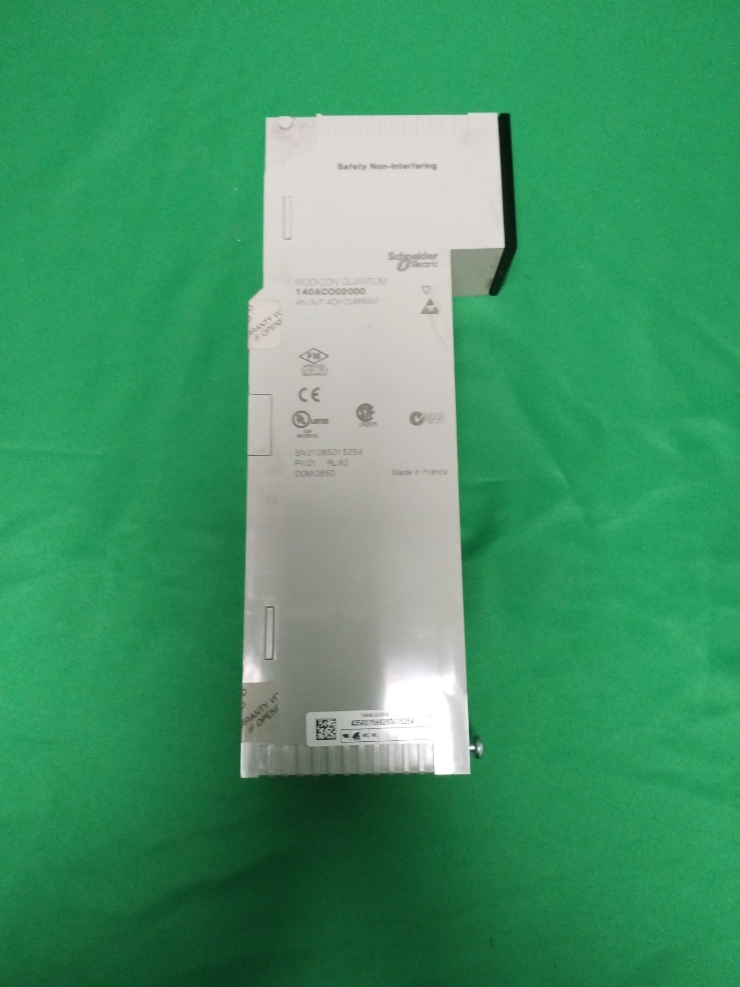 Schneider-Electric 140CO02000 140CO02000 Defective