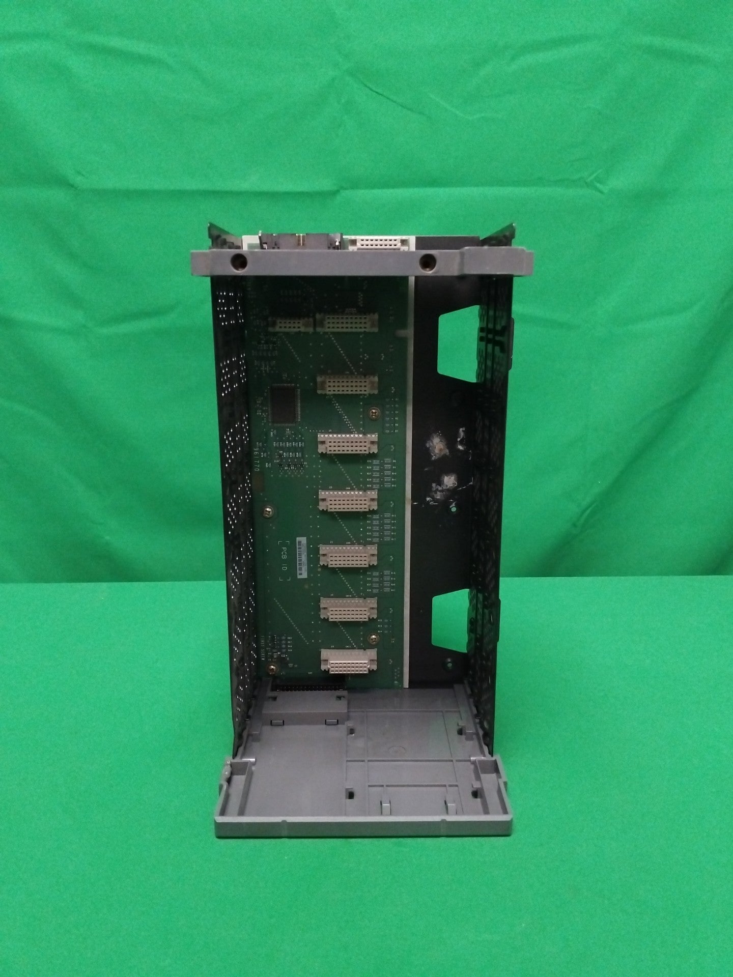 Allen Bradley 1746-A7 SER. B 1746A7SER.B SLC 500
