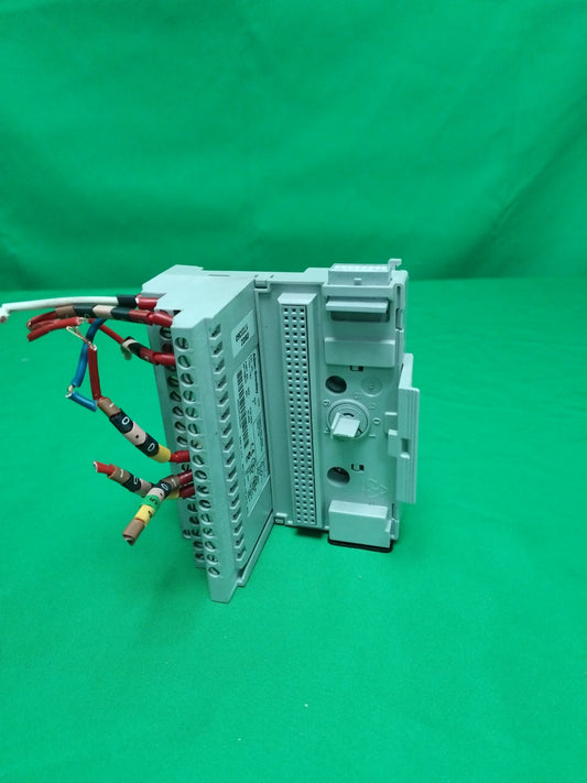 Allen Bradley 1794-TB2 1794TB2