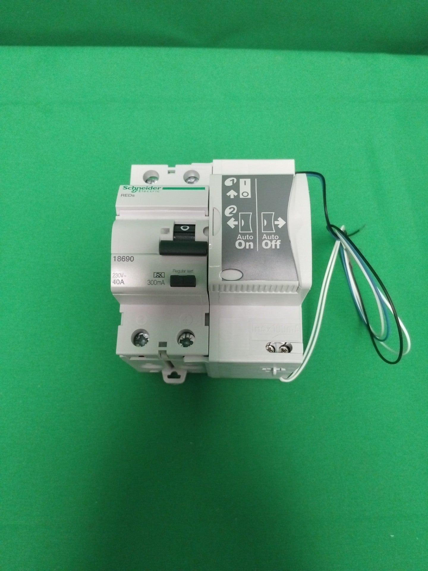 Schneider-Electric 18690 18690 2P-40A-300mA-A