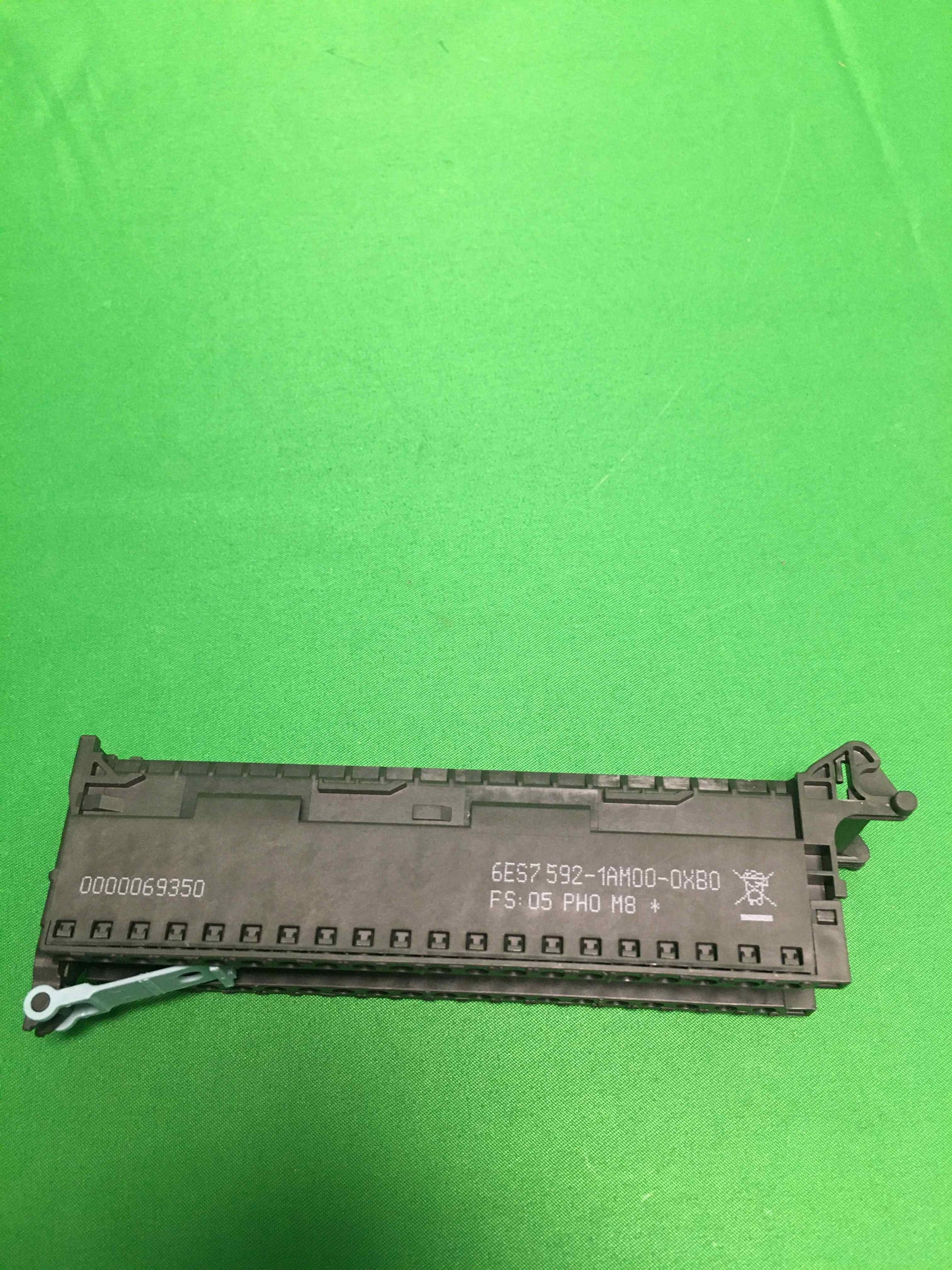 Siemens 6ES7 592-1M00-0XB0/6ES75921M000XB0