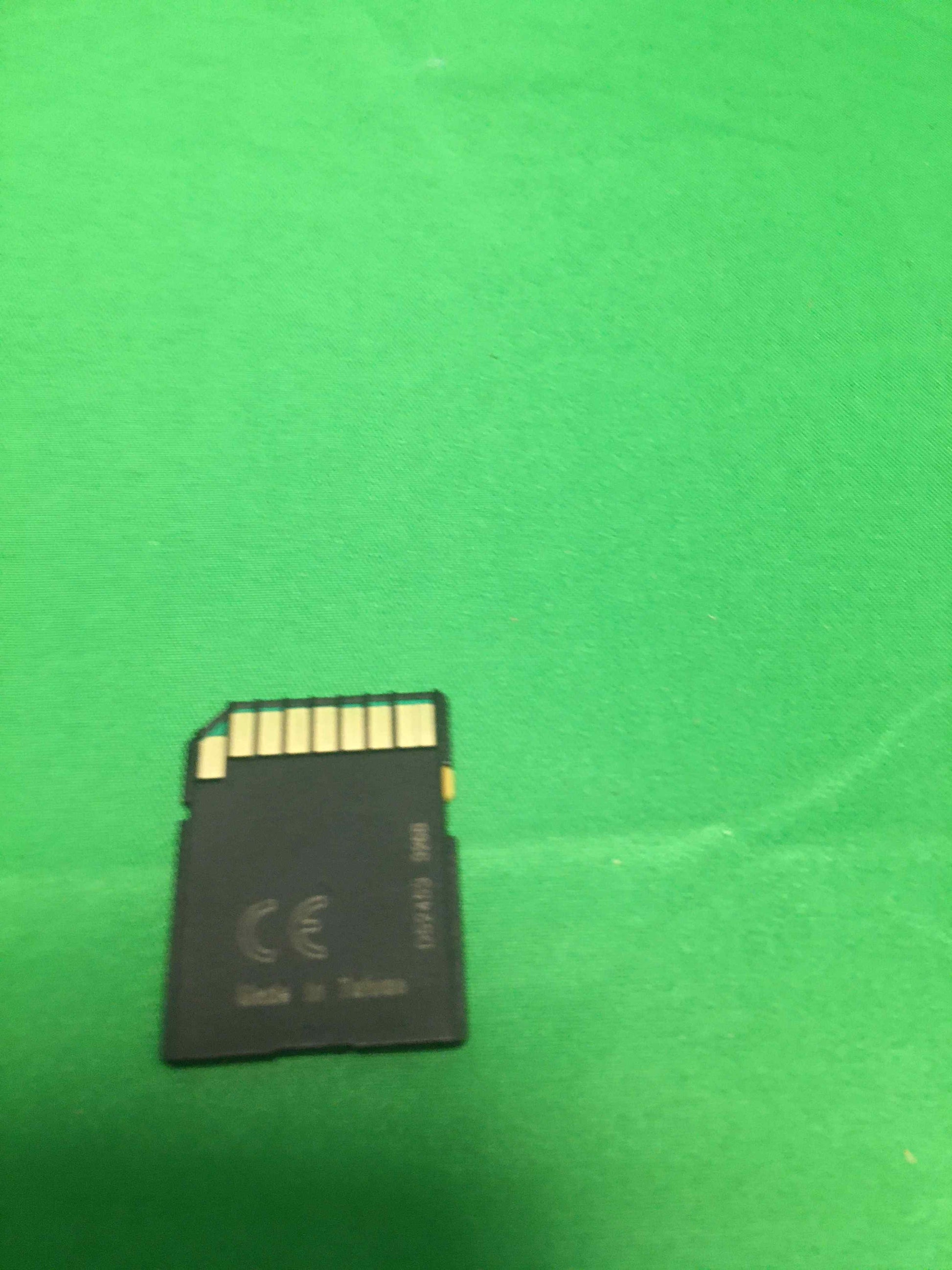 8647