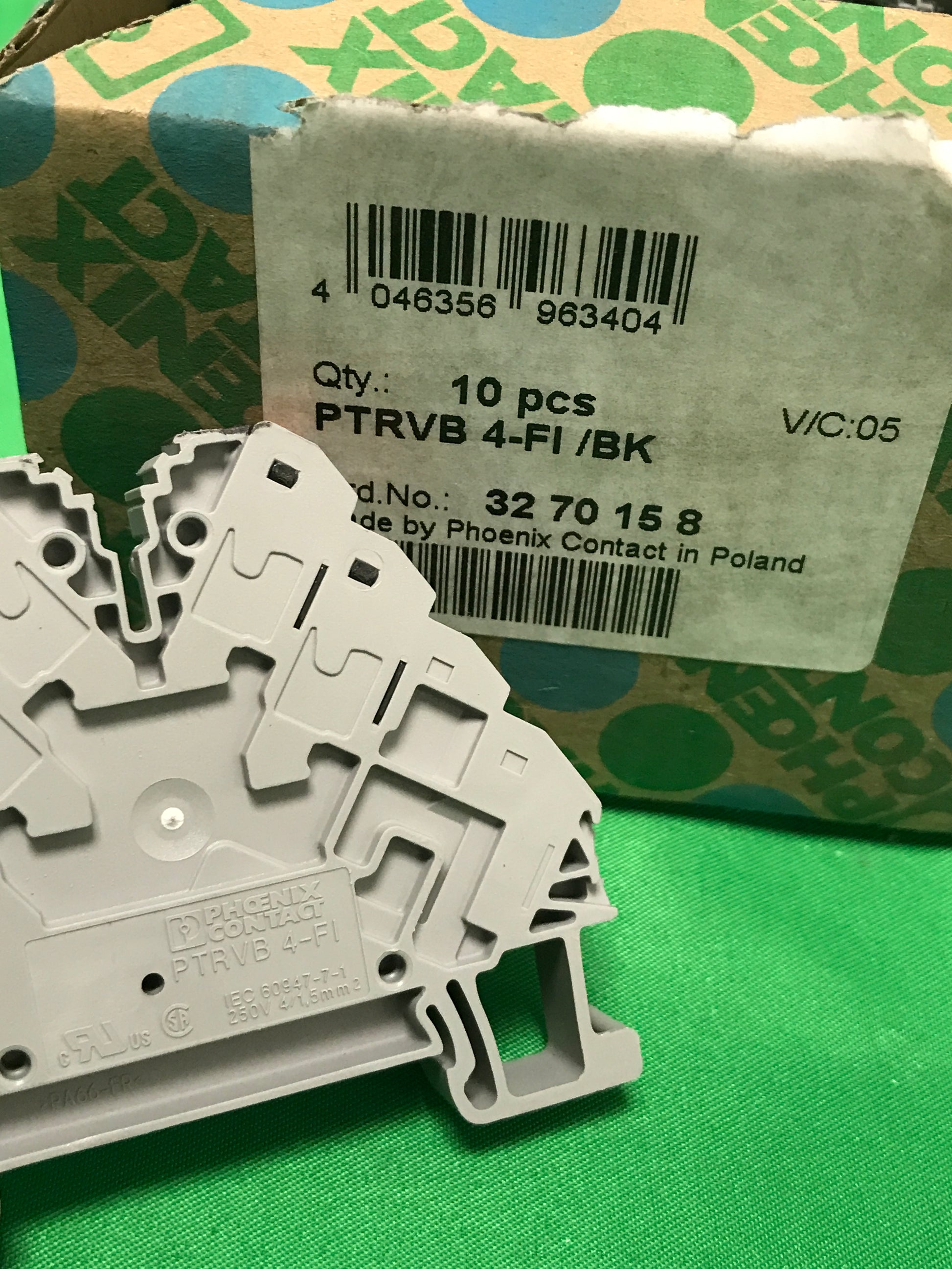 PHOENIX CONTACT PTRVB 4-FI BK PTRVB4FIBK PTRVB 4-FI/BK OPEN BOX OF 1 UNITS