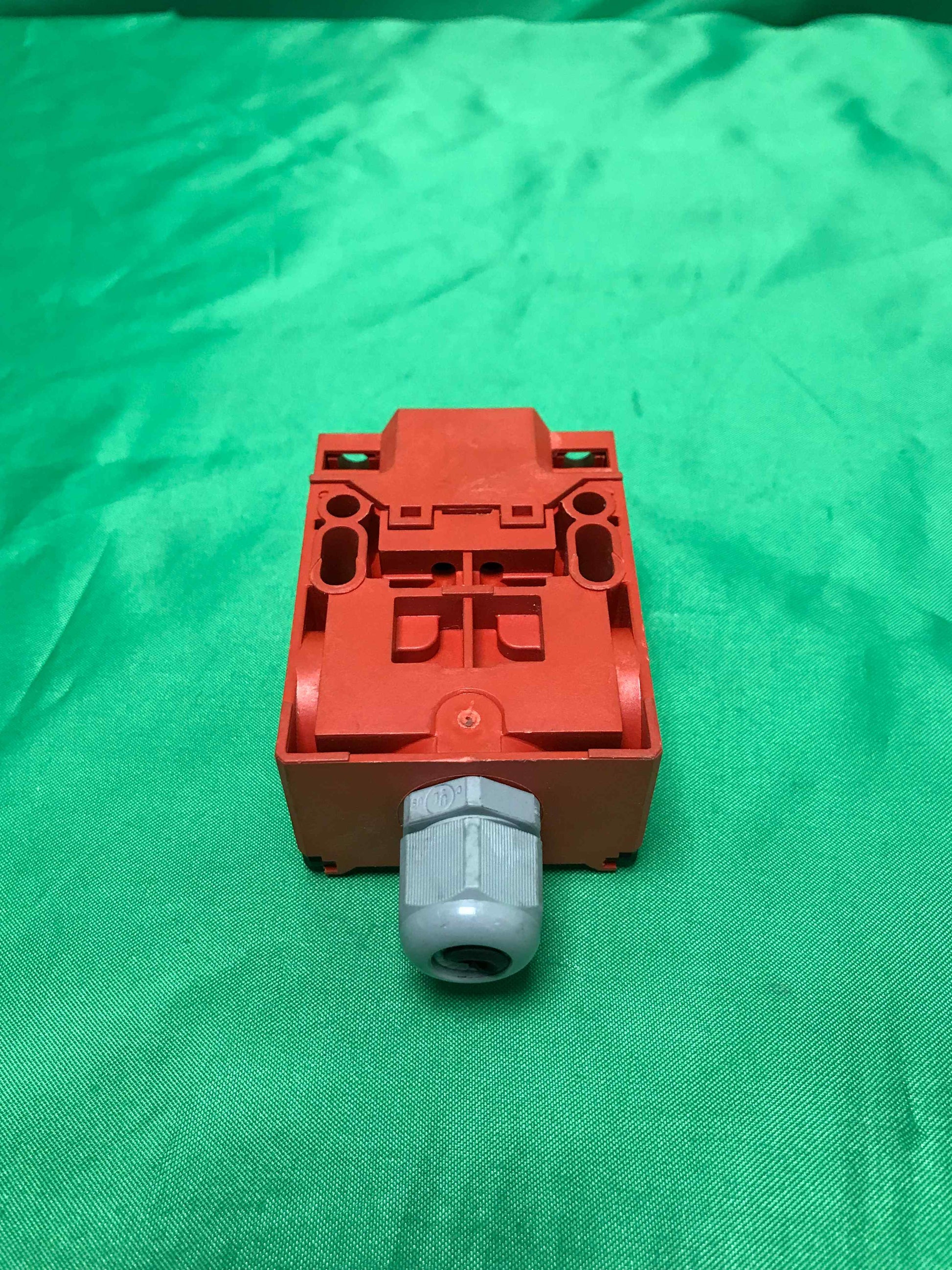 BERNSTEIN-SKC-AIZ M/SKCAIZM