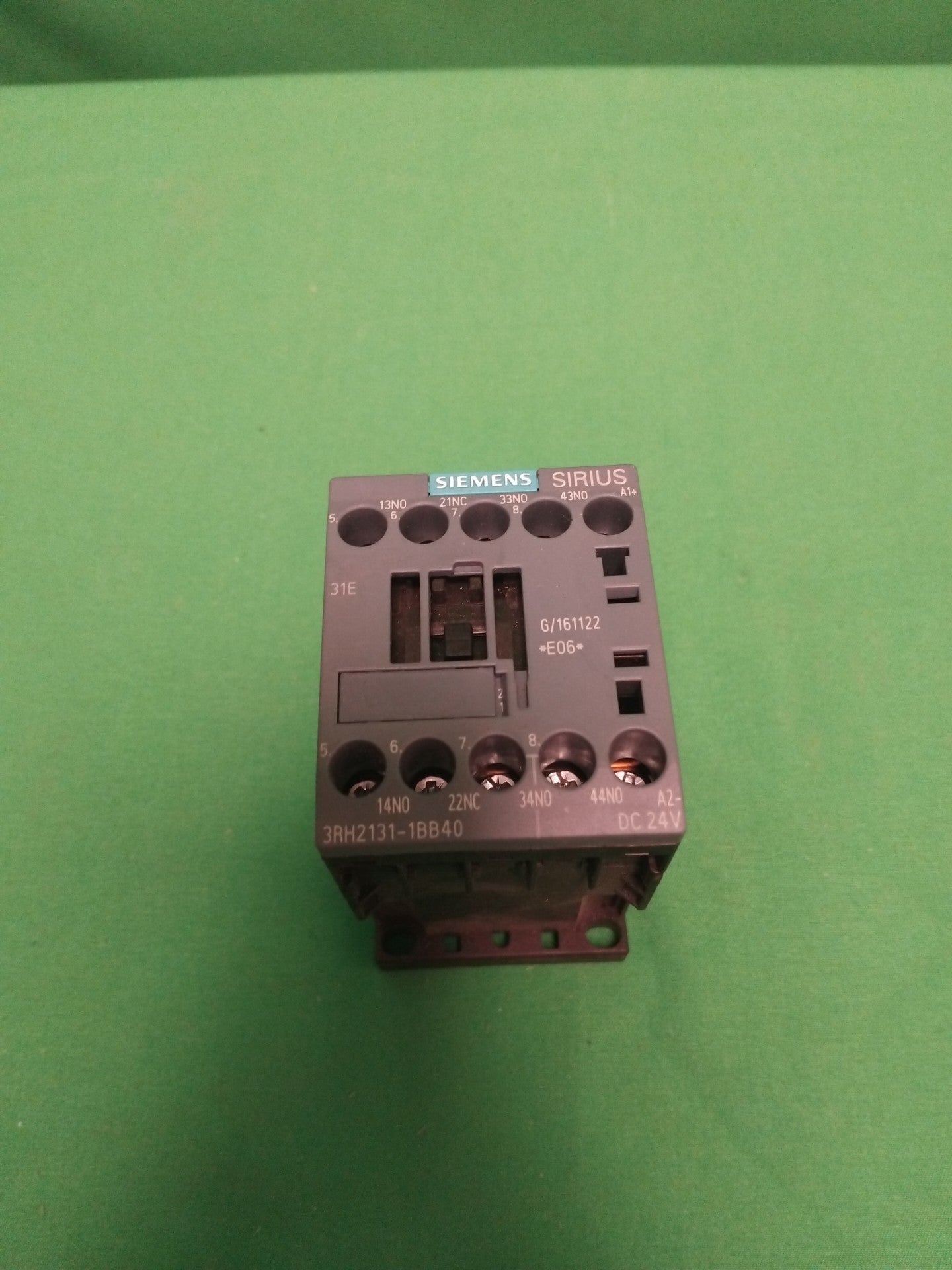 SIEMENS 3RH2131-1BB40 3RH21311BB40 WITHOUT ORIGINAL PACKAGING