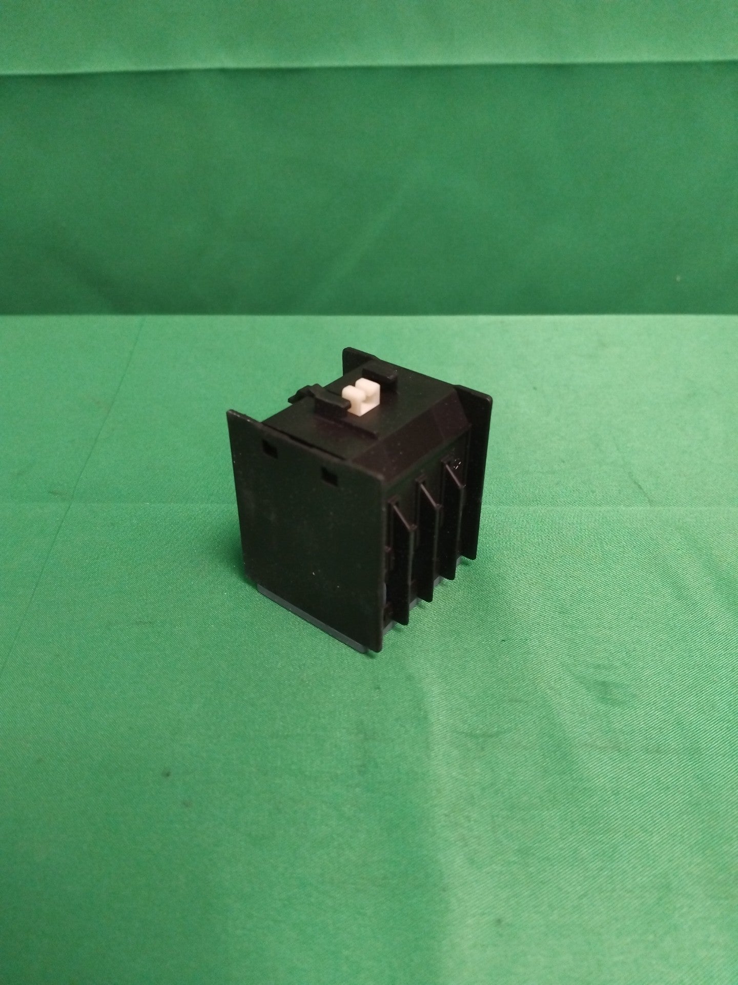 SIEMENS 3RH2911-1LA20 3RH29111LA20 AUXILIARY SWITCH BLOCK