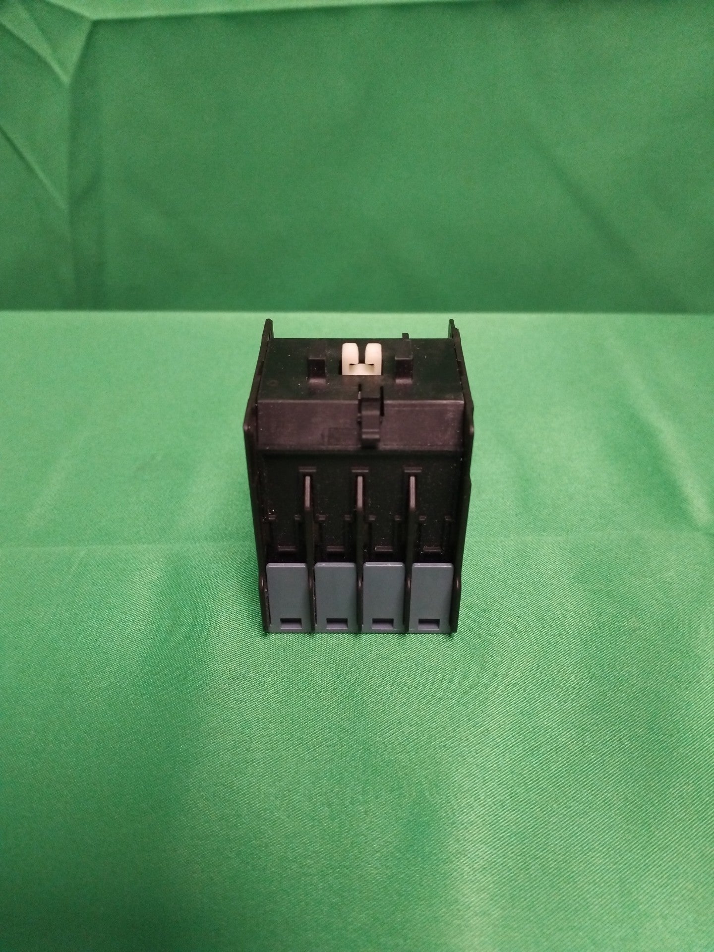 SIEMENS 3RH2911-2HA22 3RH29112HA22 AUXILIARY SWITCH BLOCK