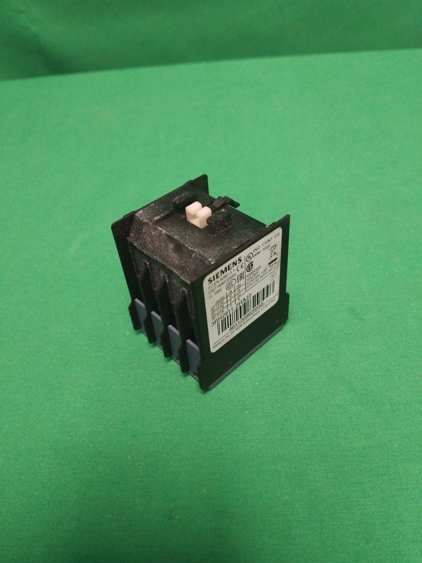 SIEMENS 3RH2911-2HA22 3RH29112HA22 AUXILIARY SWITCH BLOCK