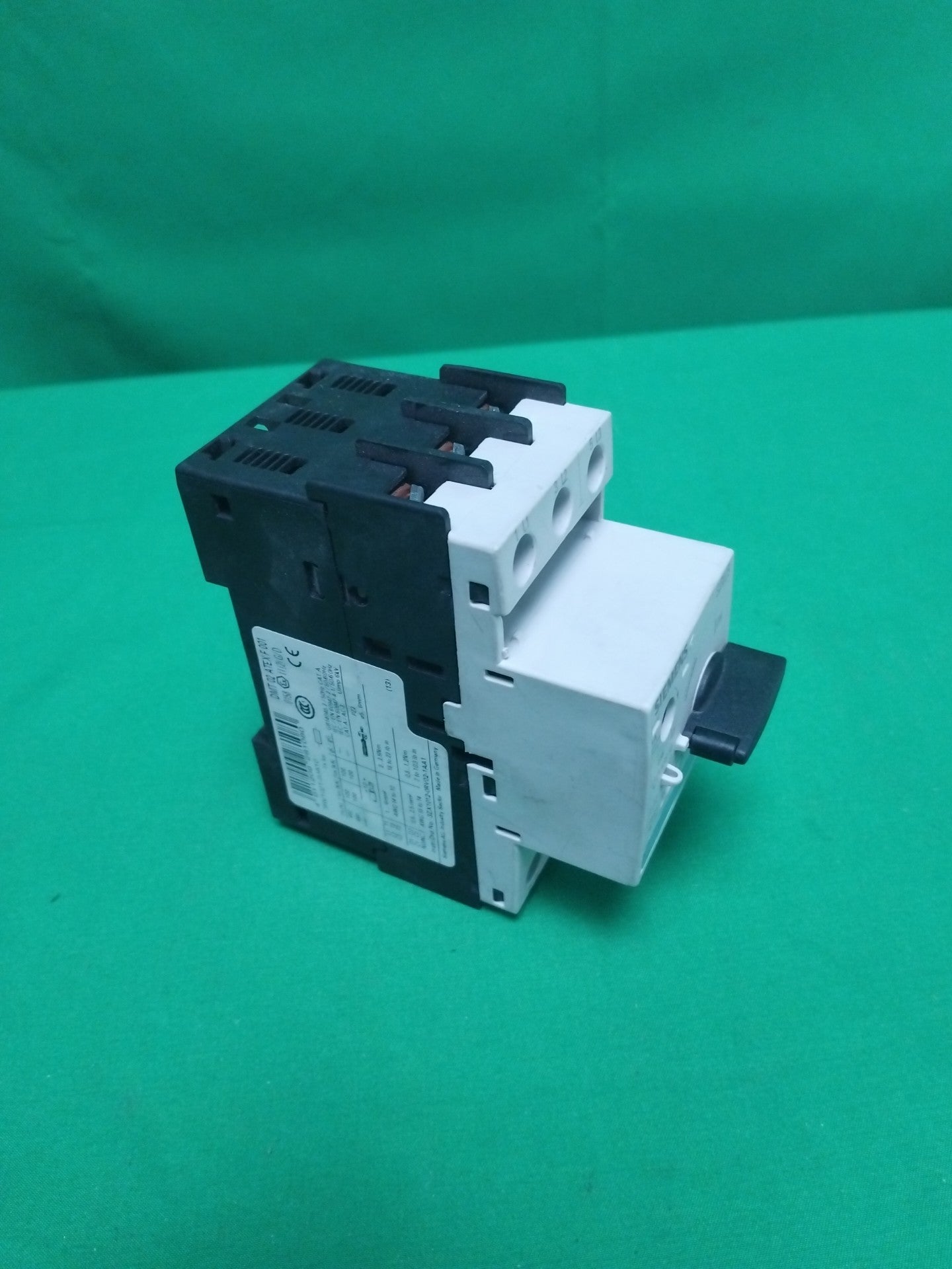 SIEMENS 3RV1021-0JA10 3RV10210JA10 DISJONCTEUR