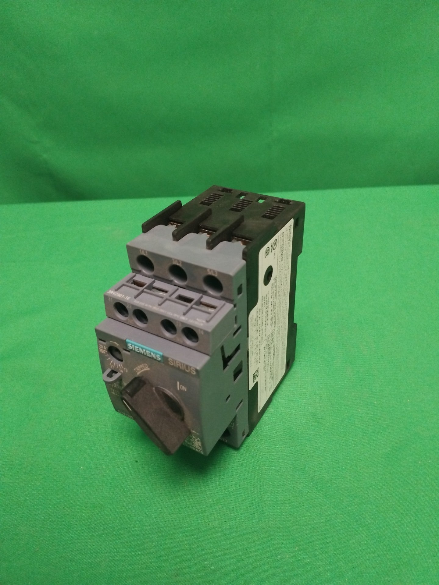 SIEMENS 3RV2021-4BA10 3RV20214BA10 DISJONCTEUR