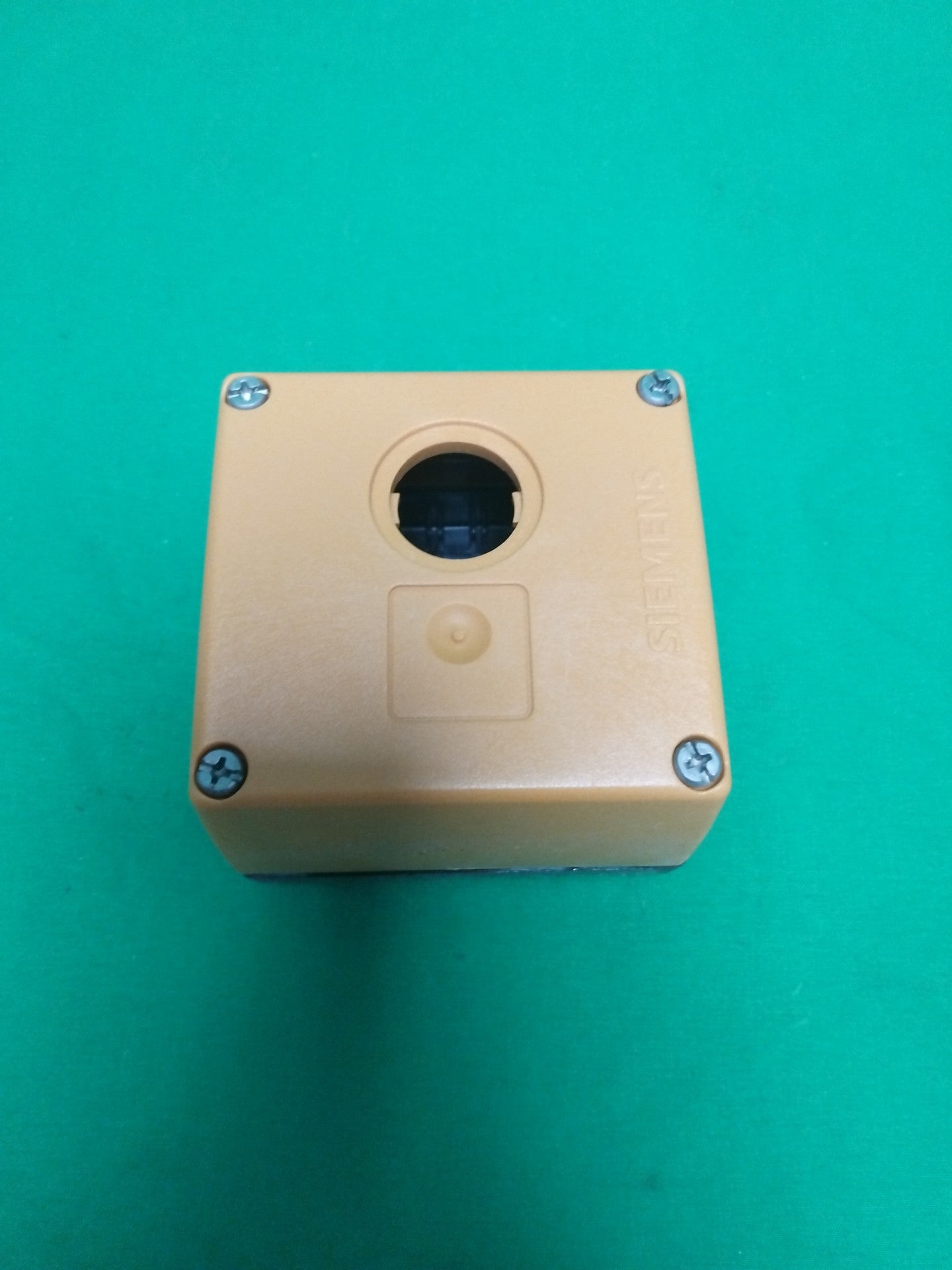 SIEMENS 3SB3 801-0AB3 3SB38010AB3 BOITIER VIDE