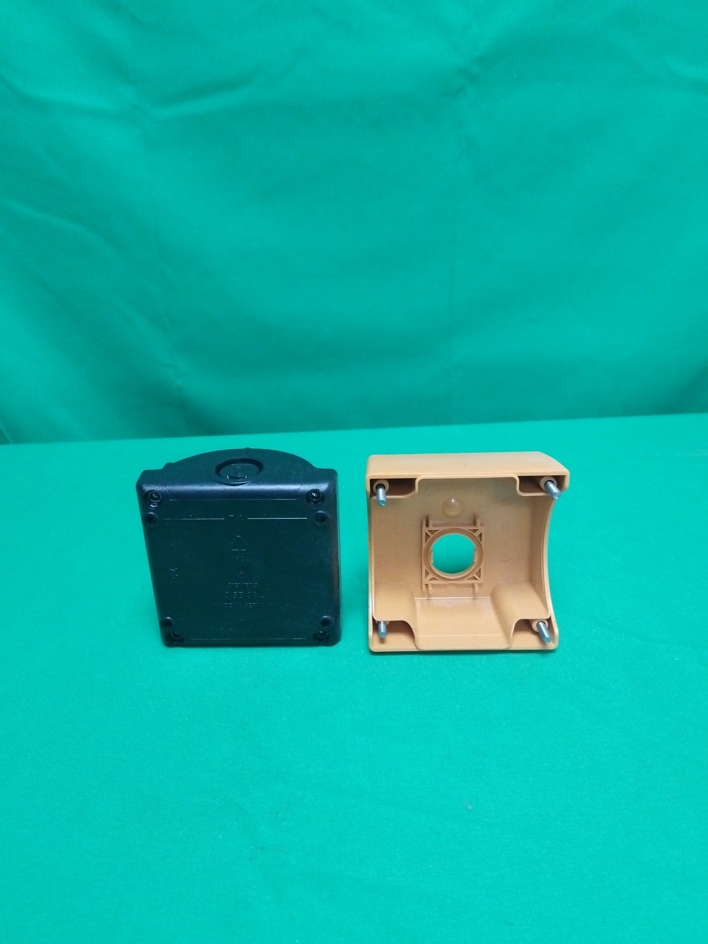 SIEMENS 3SB3 801-0AB3 3SB38010AB3 BOITIER VIDE