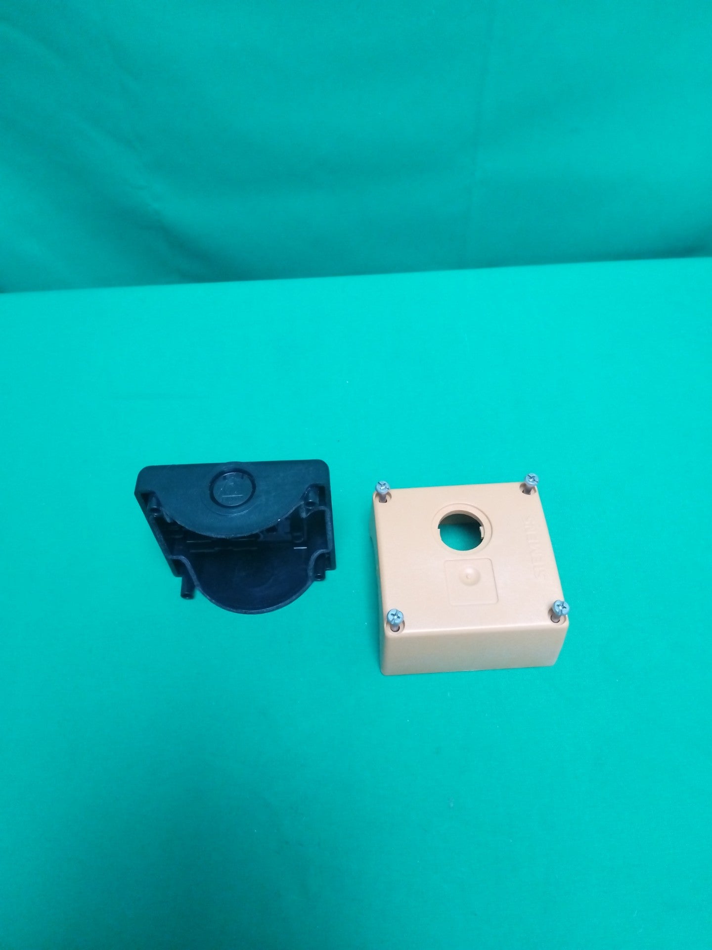 SIEMENS 3SB3 801-0AB3 3SB38010AB3 BOITIER VIDE