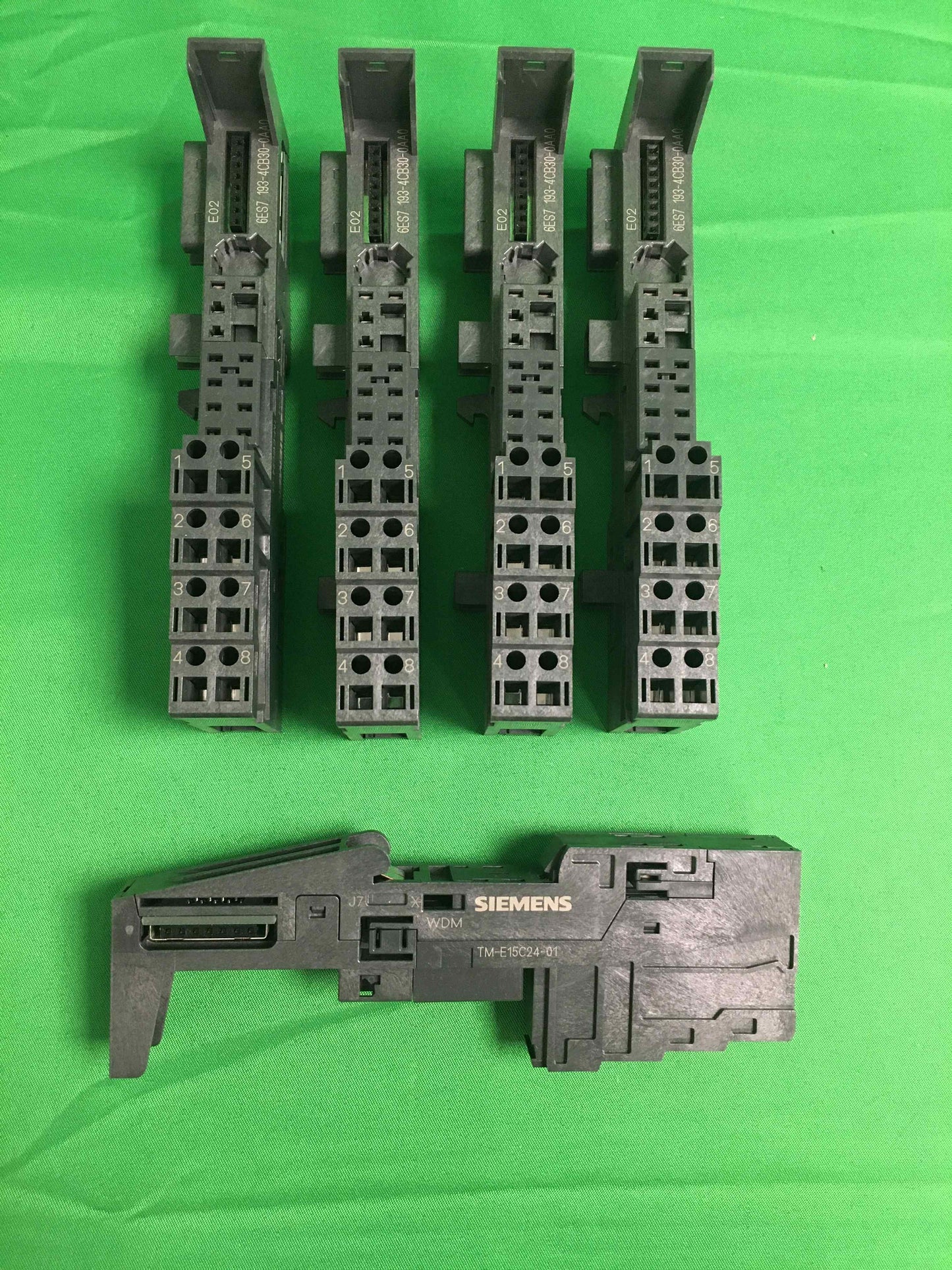 Siemens 6ES7 193-4CB30-0AA0 6ES71934CB300AA0 5 UNITS OPEN BOX