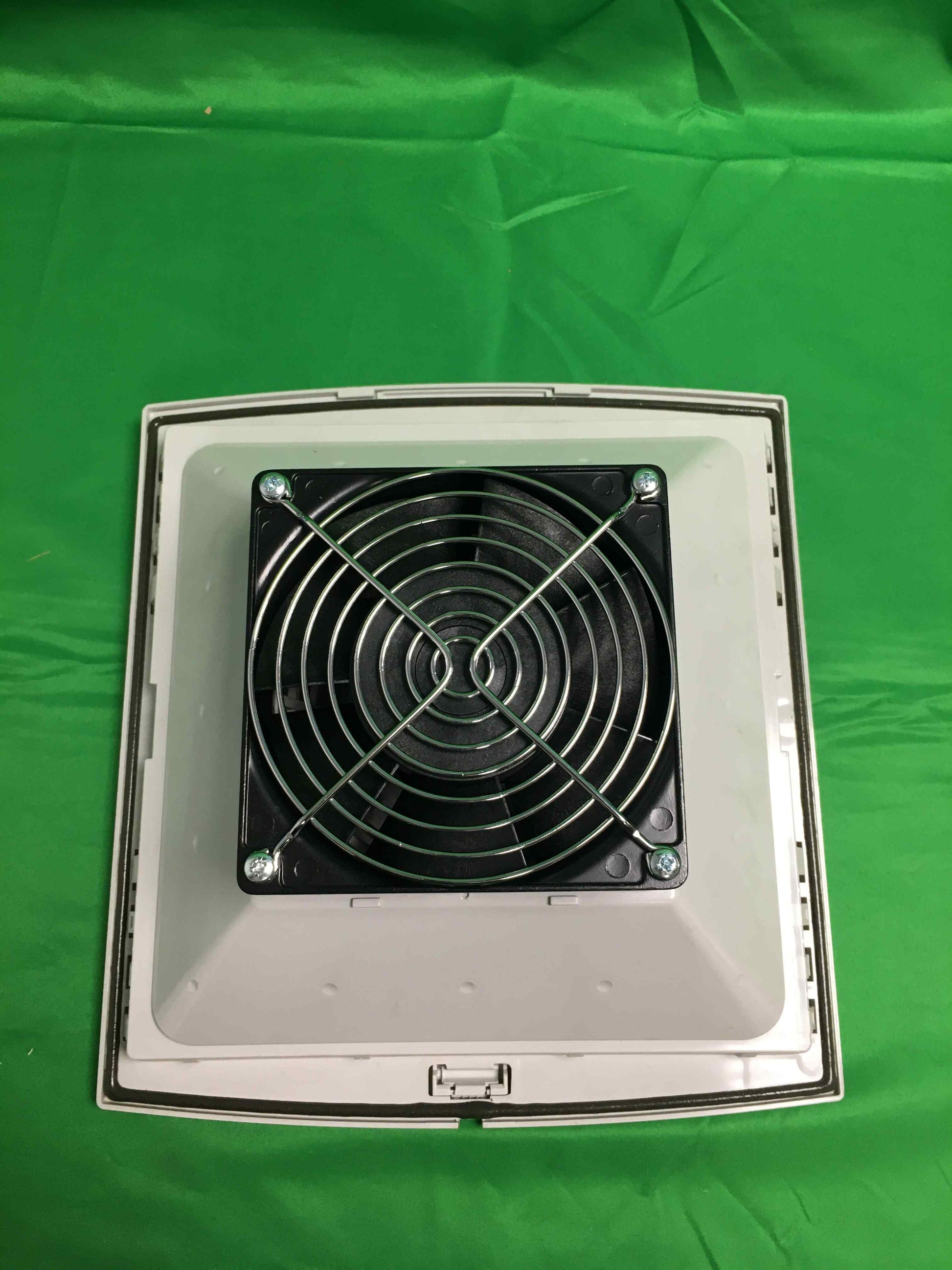 Schneider-Electric NSYCVF165M230PF NSYCVF165M230PF