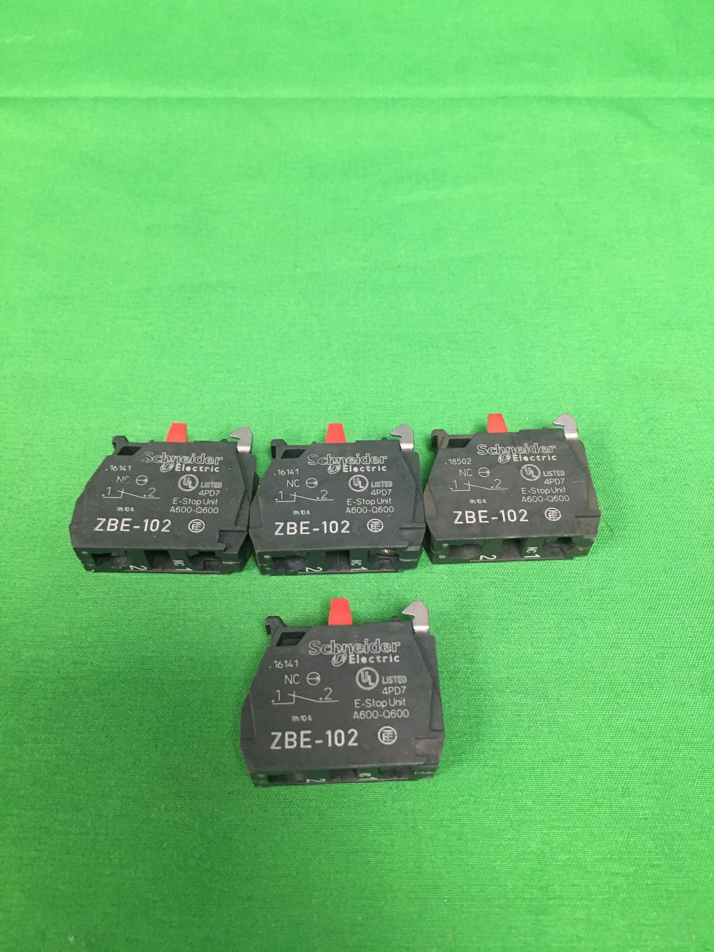 Schneider-Electric ZBE 102 OPEN BOX ZBE102 4 UNITS