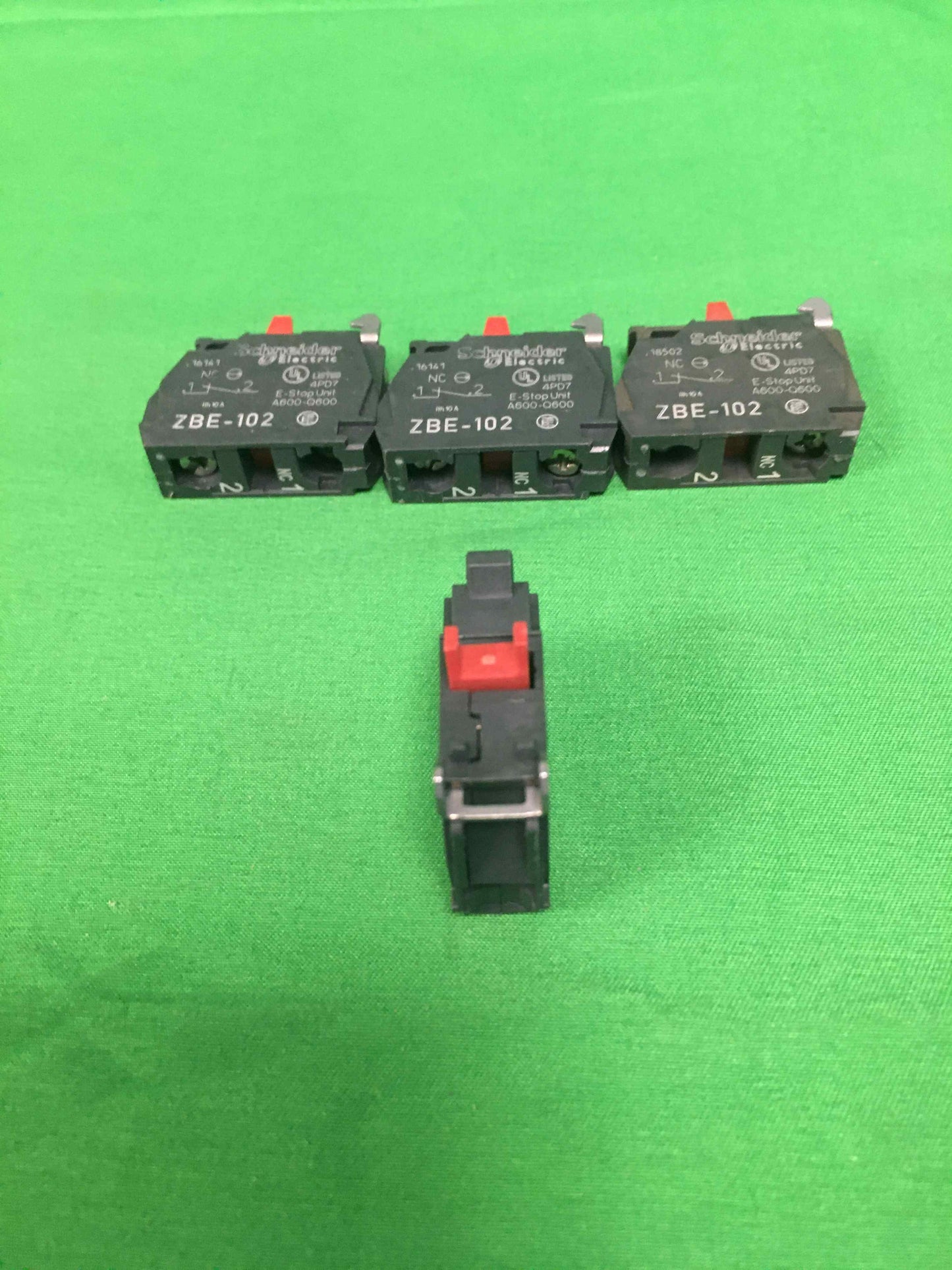 Schneider-Electric ZBE 102 OPEN BOX ZBE102 4 UNITS