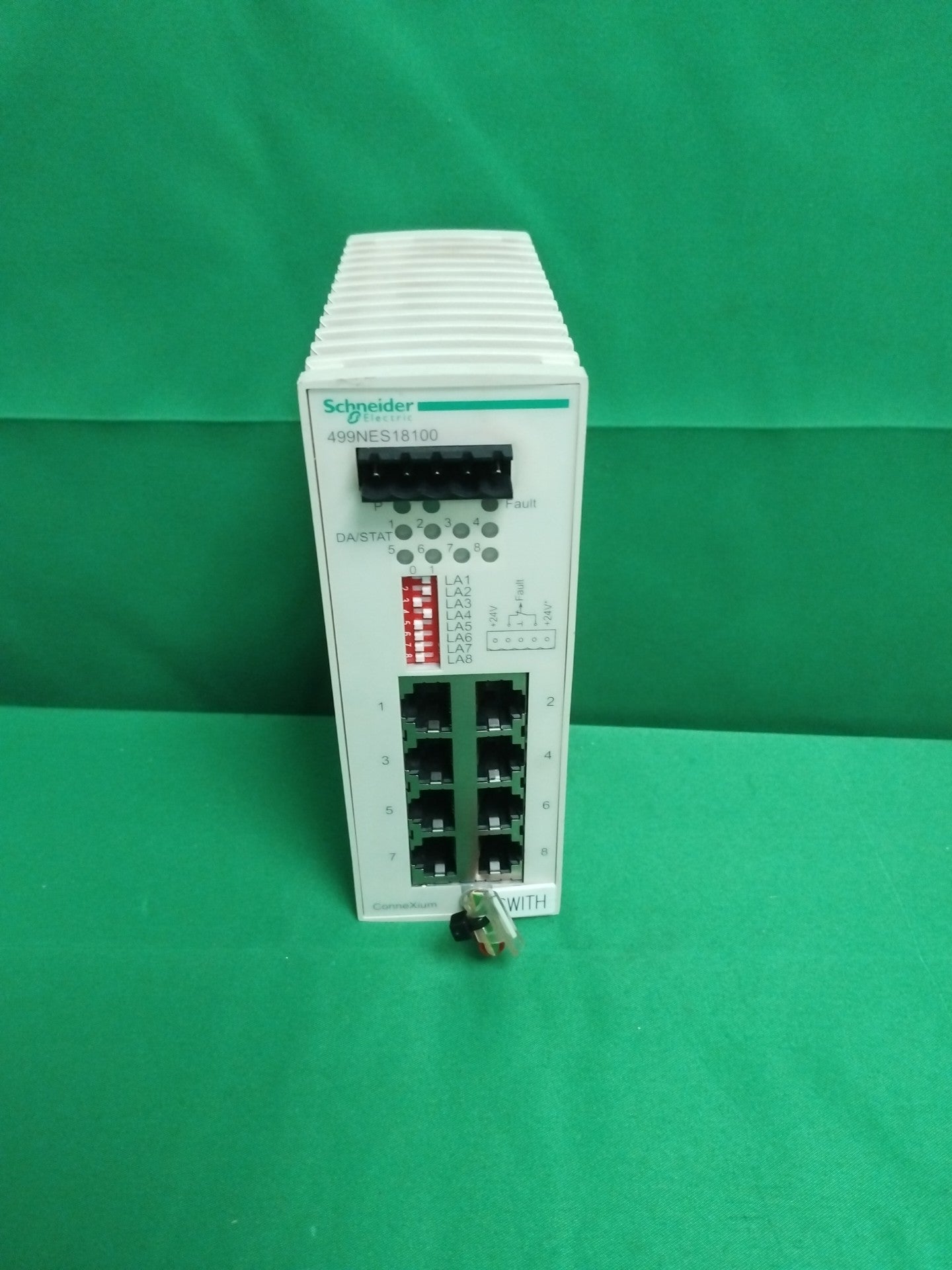 Schneider-Electric 499NES18100 499NES18100 ETHERNET CABLING SYSTEM
