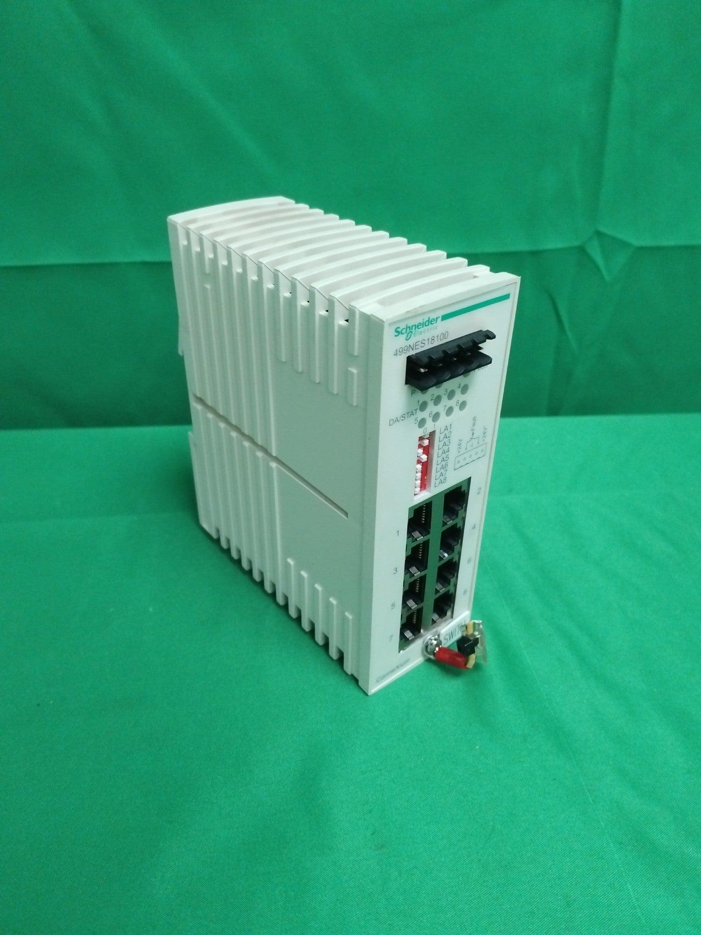 Schneider-Electric 499NES18100 499NES18100 ETHERNET CABLING SYSTEM