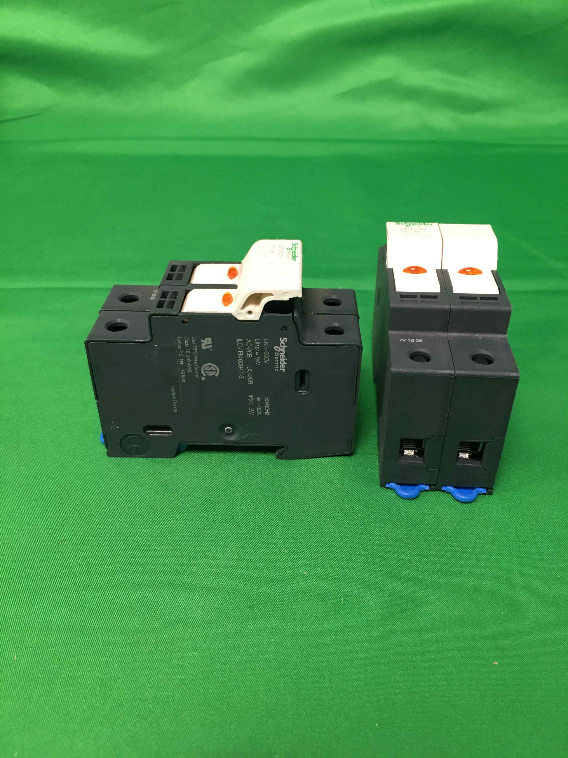 Schneider-Electric DF102V DF102V BOX OF 2 UNITS OPEN BOX