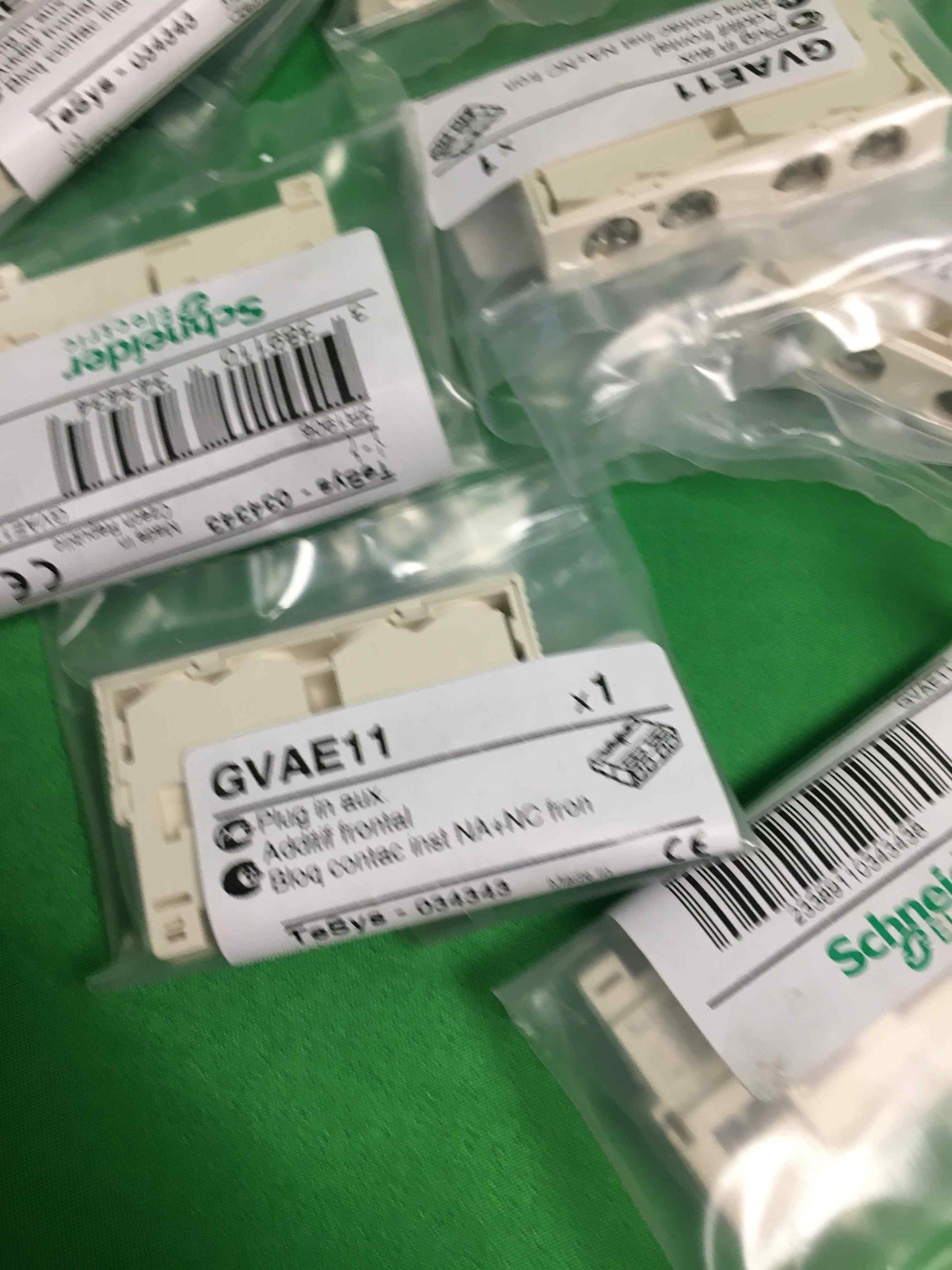 Schneider-Electric GVAE11 GVAE11 BOX OF 10 UNITS