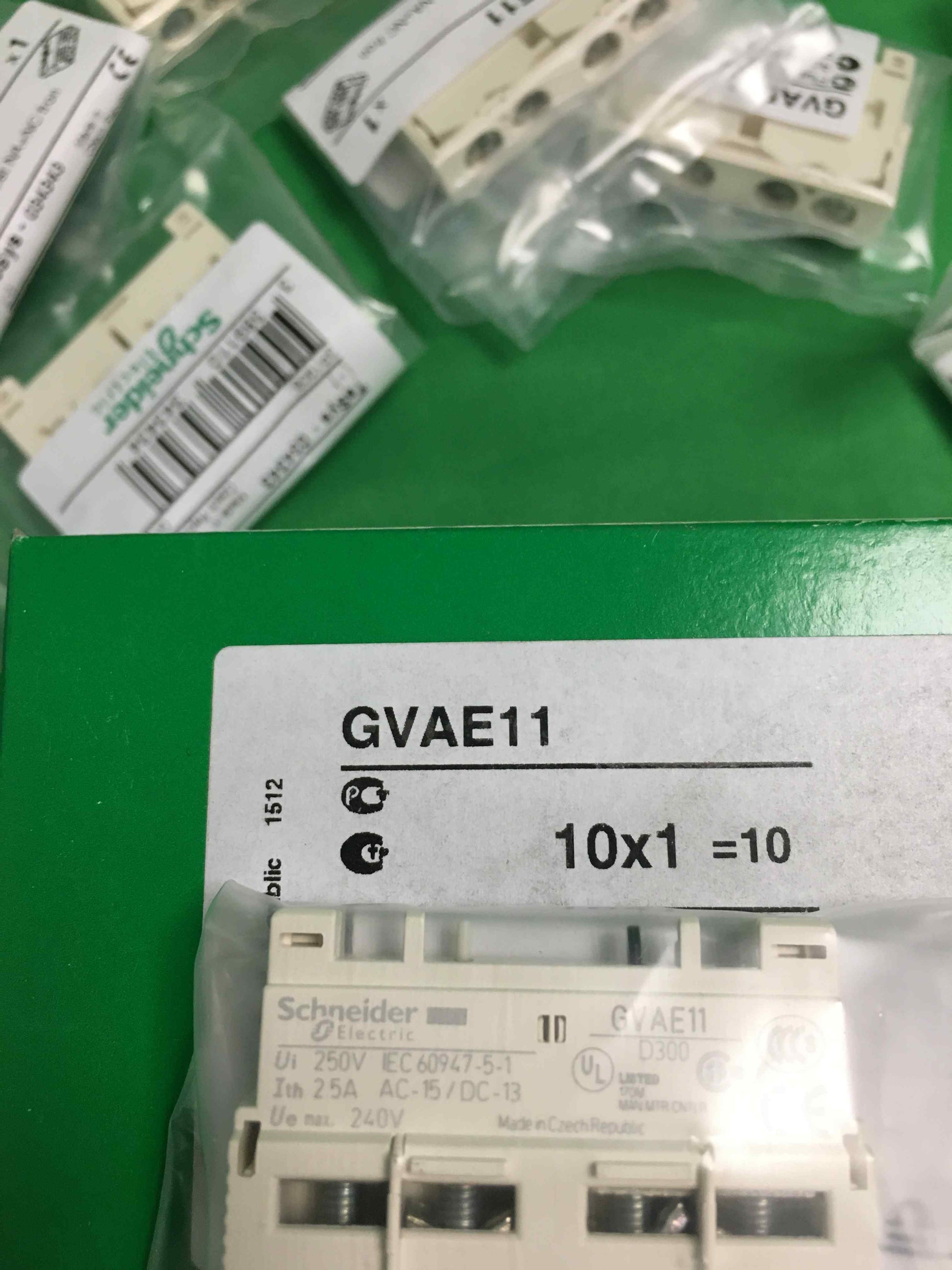 Schneider-Electric GVAE11 GVAE11 BOX OF 10 UNITS
