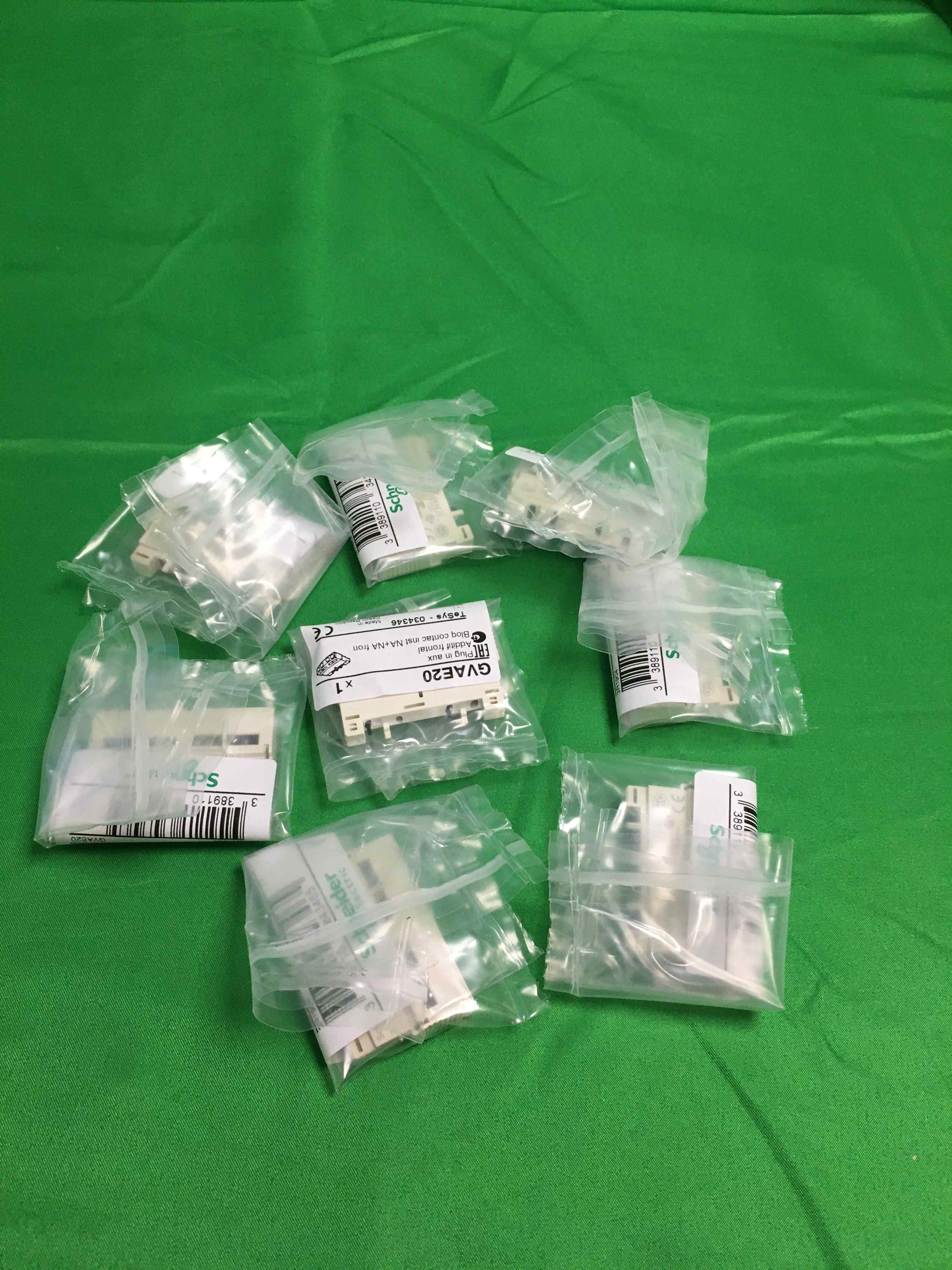 Schneider-Electric GVAE20 GVAE20 BOX OF 8 UNITS OPEN BOX