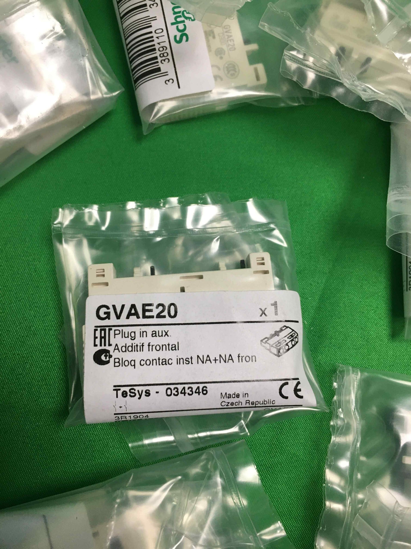 Schneider-Electric GVAE20 GVAE20 BOX OF 8 UNITS OPEN BOX