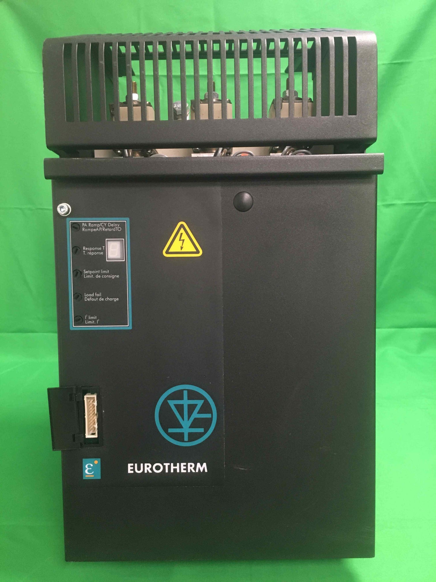 EUROTHERM-TC3001 100A 220V240 415 4mA20 PA NRP 3D IND SD