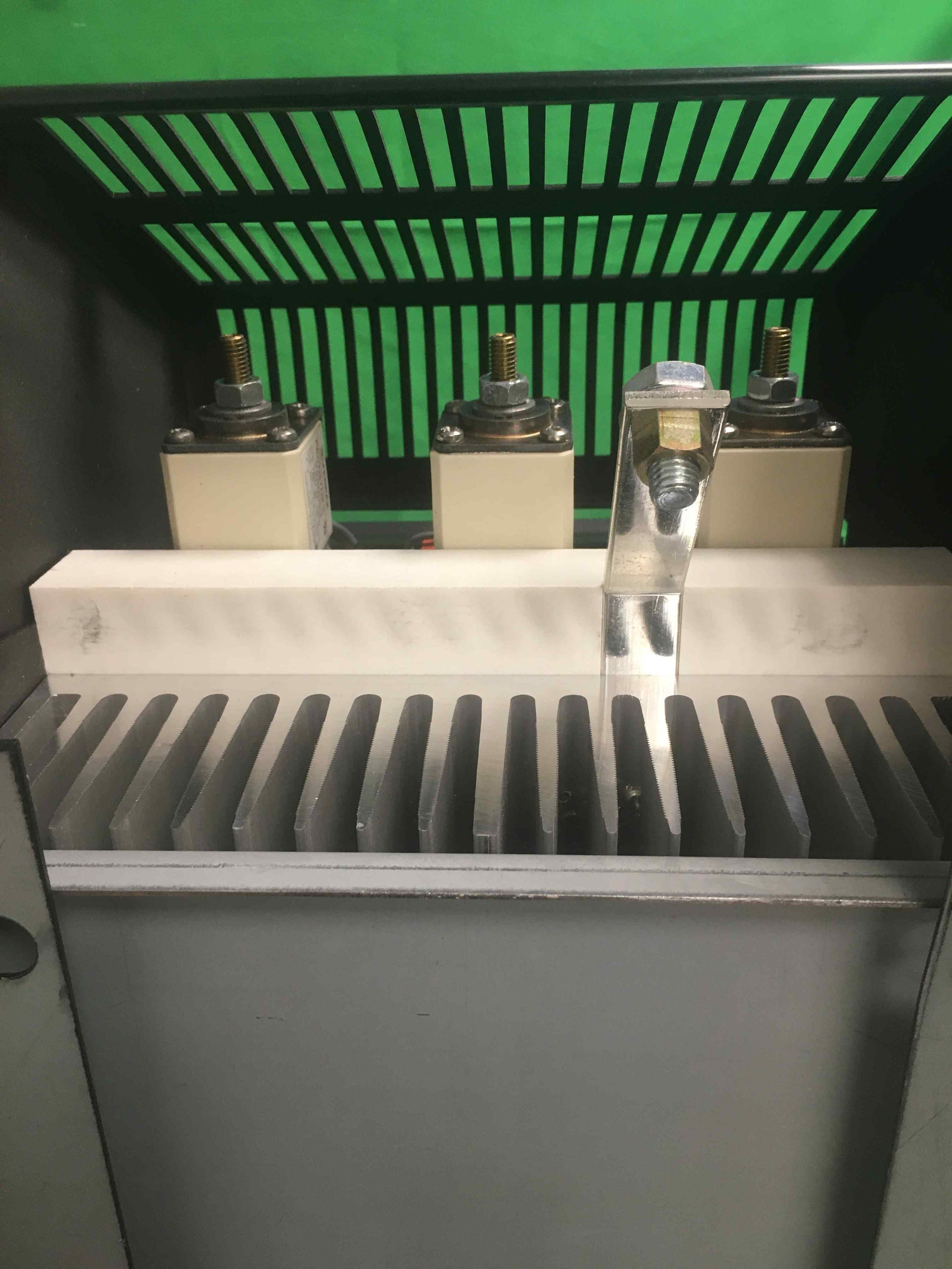 EUROTHERM-TC3001 100A 220V240 415 4mA20 PA NRP 3D IND SD