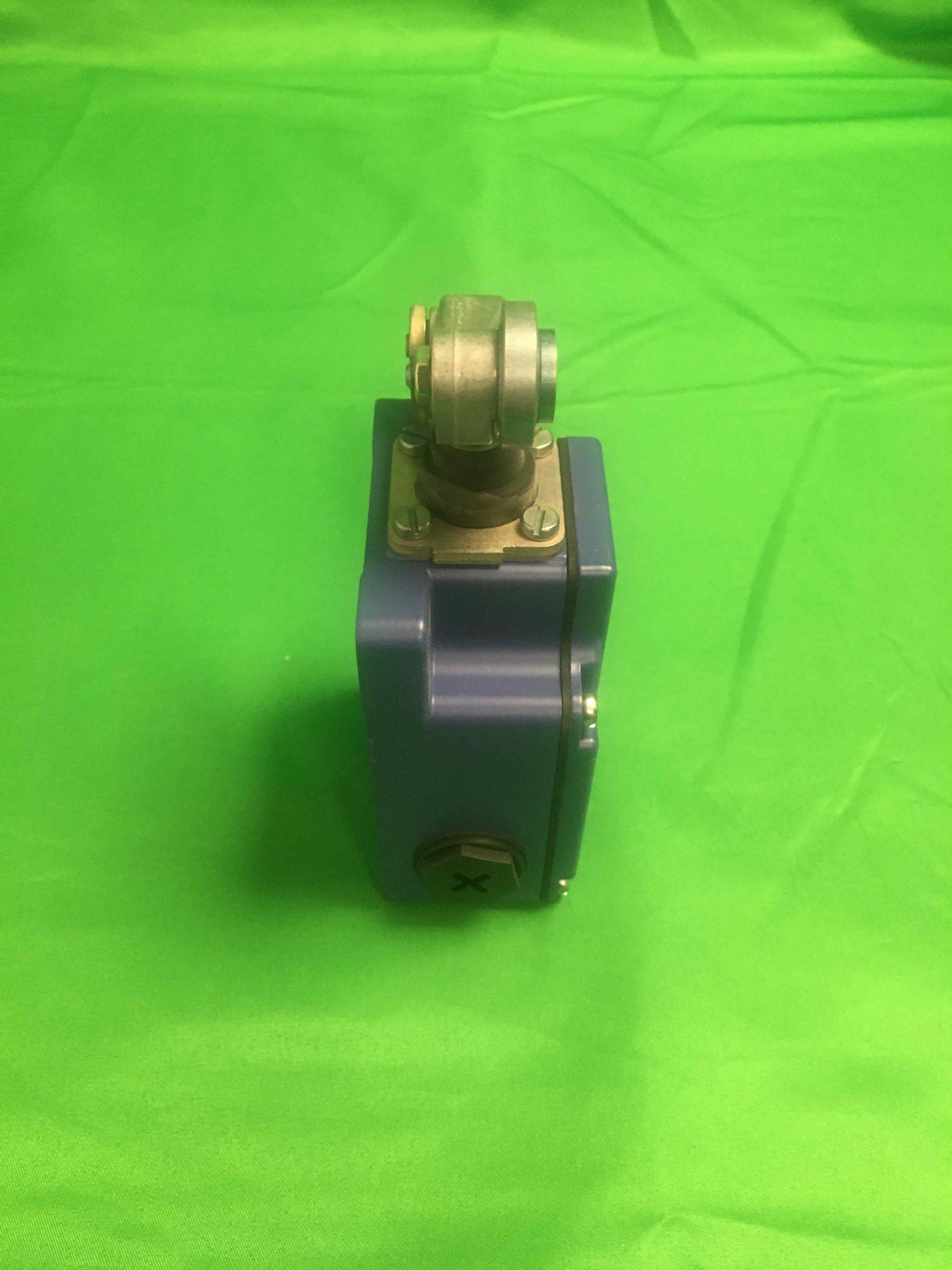 Telemecanique XC1AC116 XC1AC116