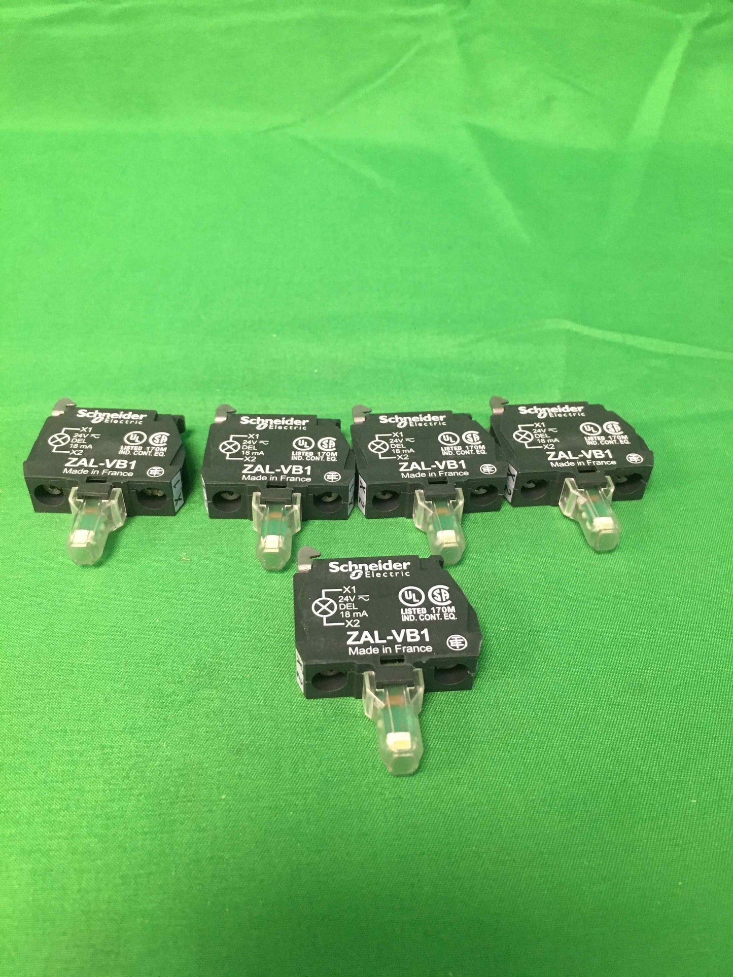 Schneider-Electric ZAL VB1 ZALVB1 5 UNITS