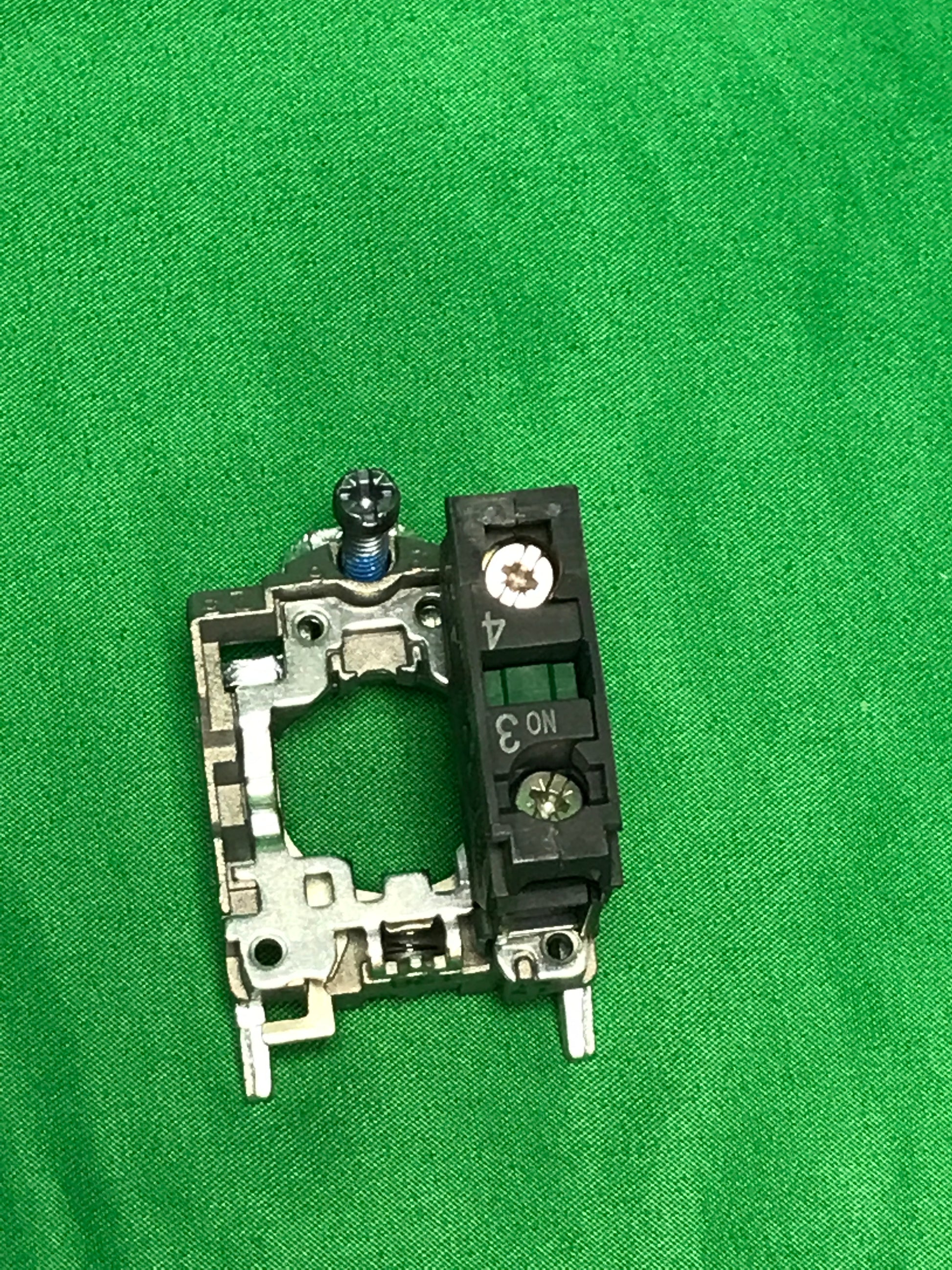 Schneider-Electric ZB4 BZ101 ZB4BZ101