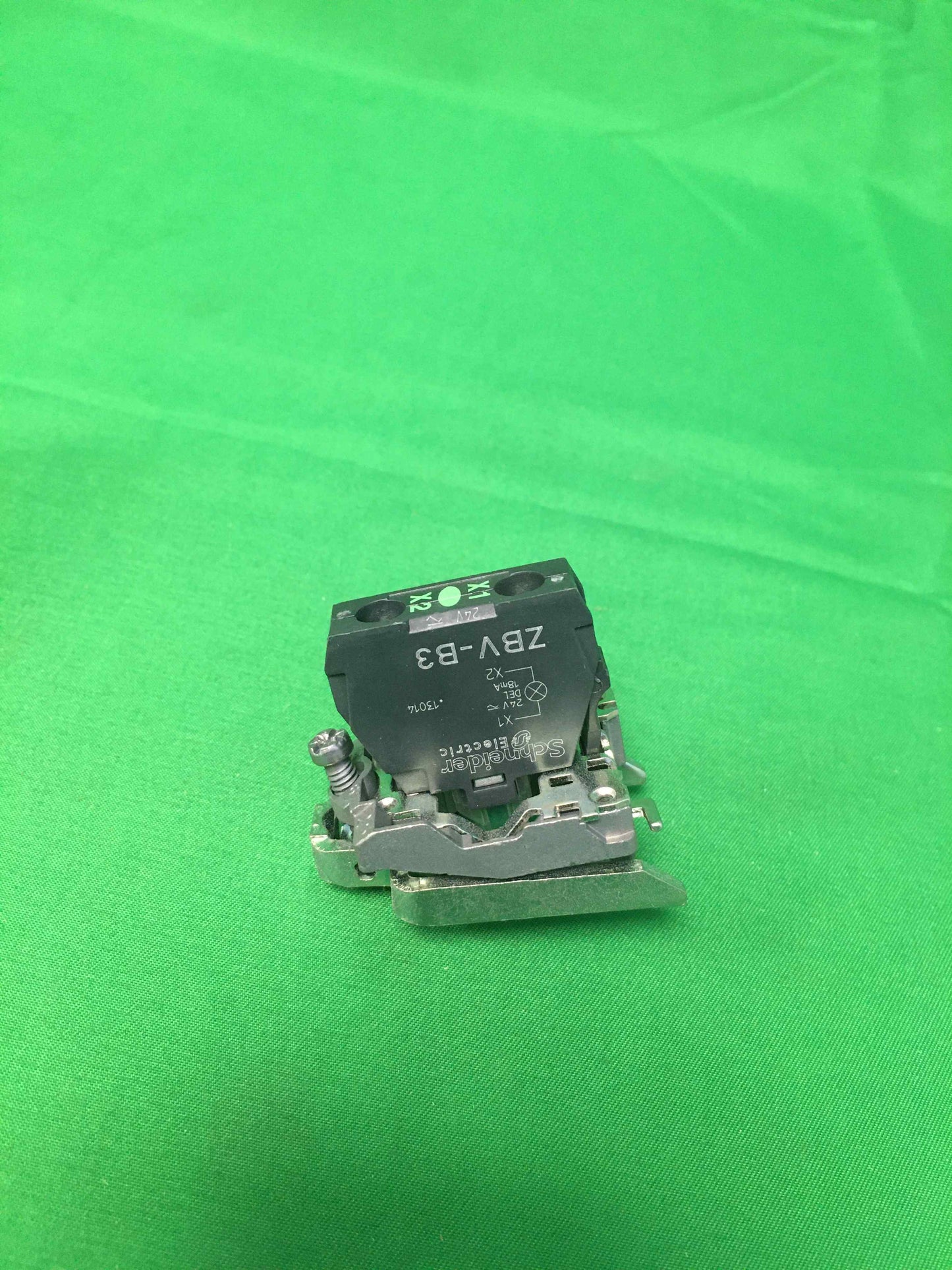 Schneider-Electric ZB4 BZ104 ZB4BZ104