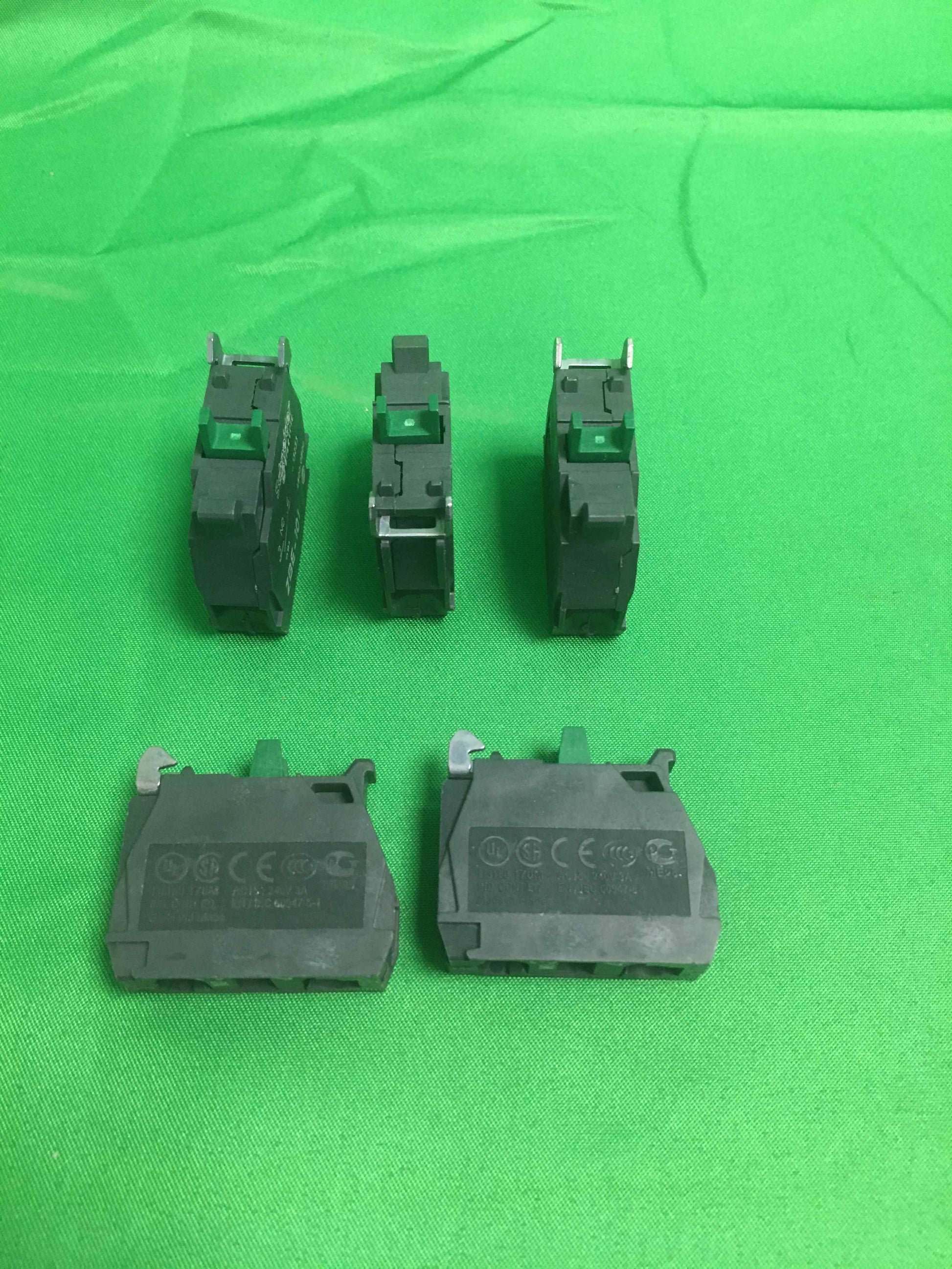 Schneider-Electric ZBE 101 ZBE101 5 UNITS