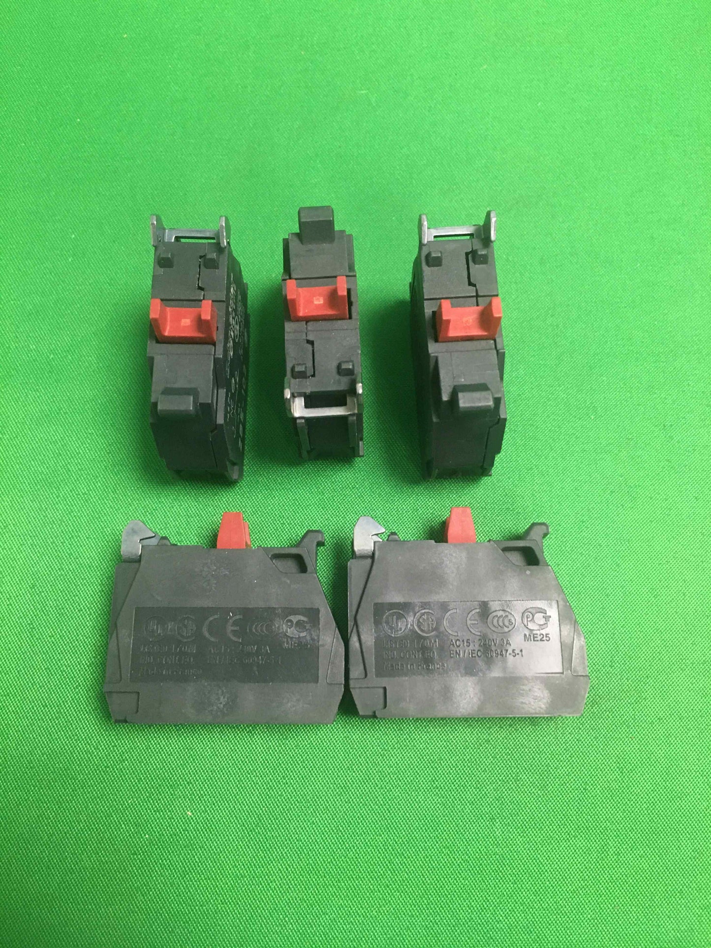 Schneider-Electric ZBE 102 ZBE102 5 UNITS