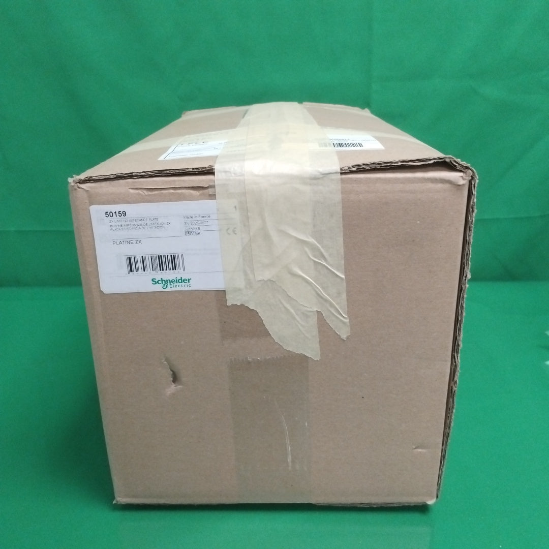 15596